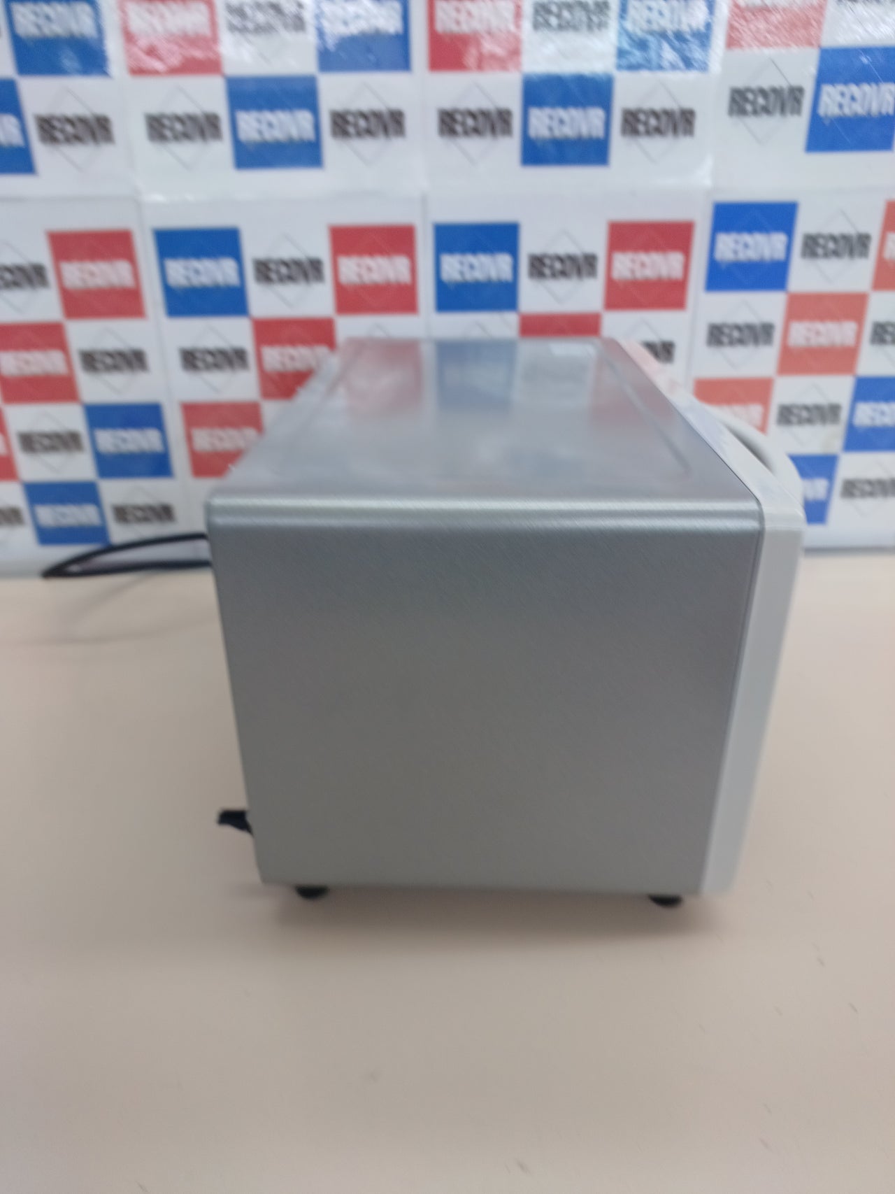 Horno sobremesa 10 L 1000 W con temporizador CECOTEC