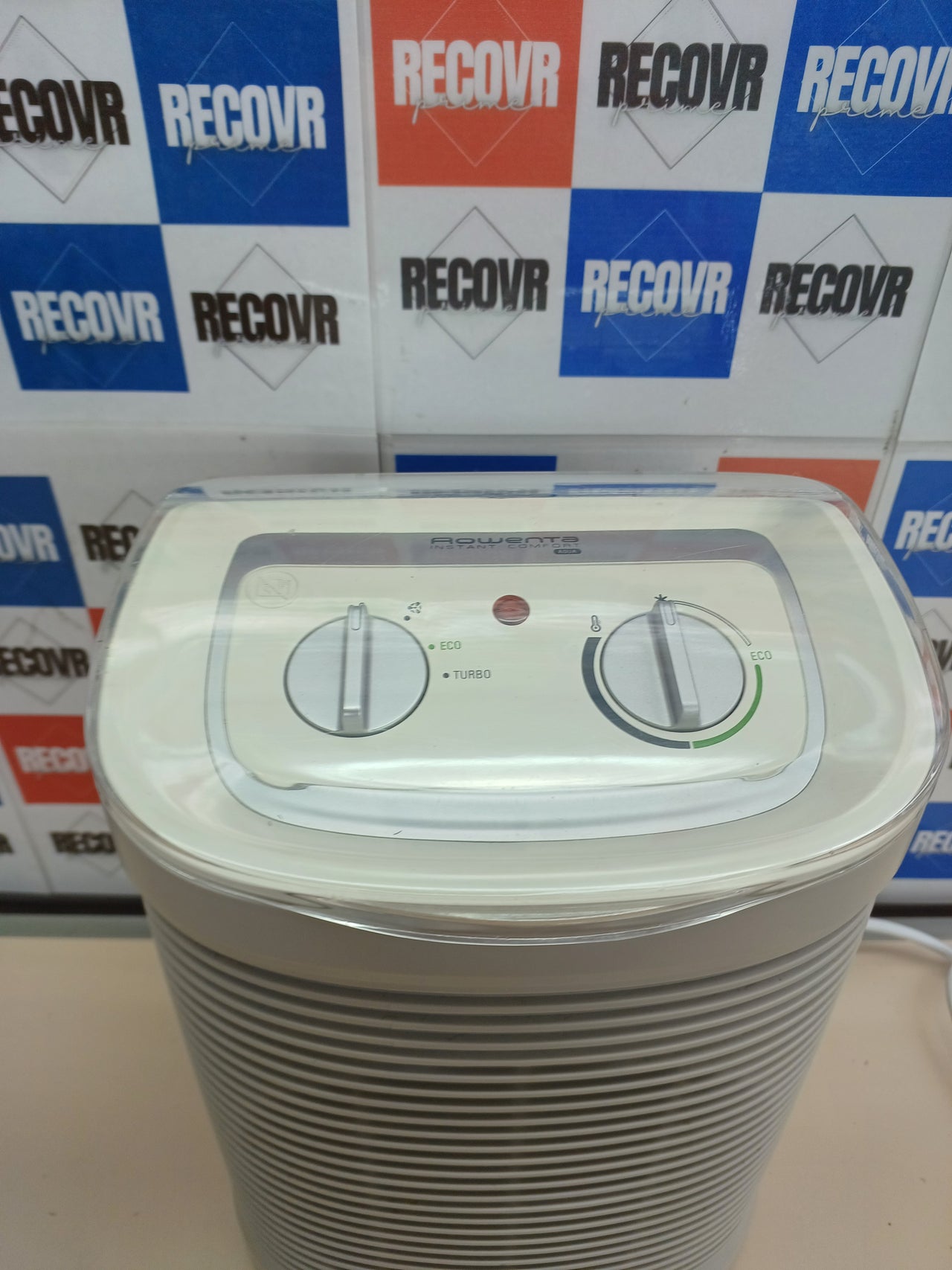 Calefactor bajo consumo 2400W apto baño silencioso - Rowenta