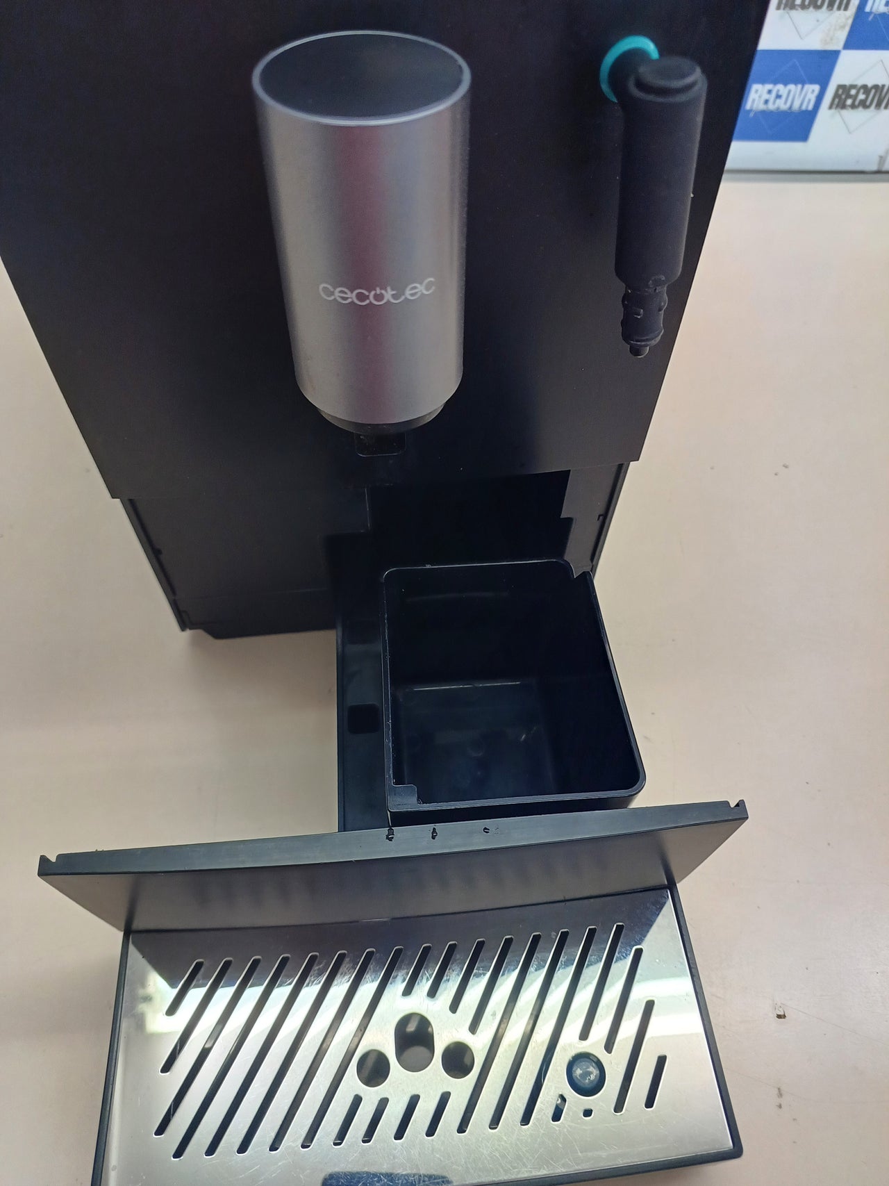 Cafetera súperautomática 1350W 19 bares – Cecotec