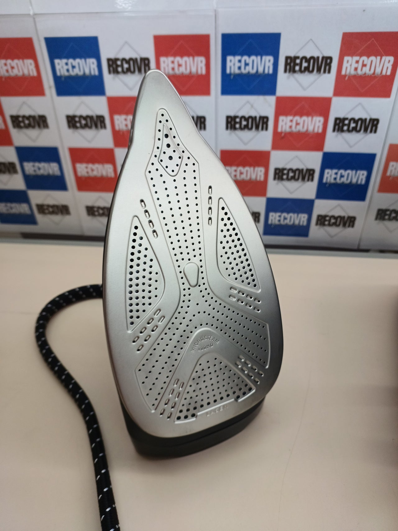 Centro de planchado vapor potente y eco, depósito 1,1 L - Rowenta Eco Steam Pro