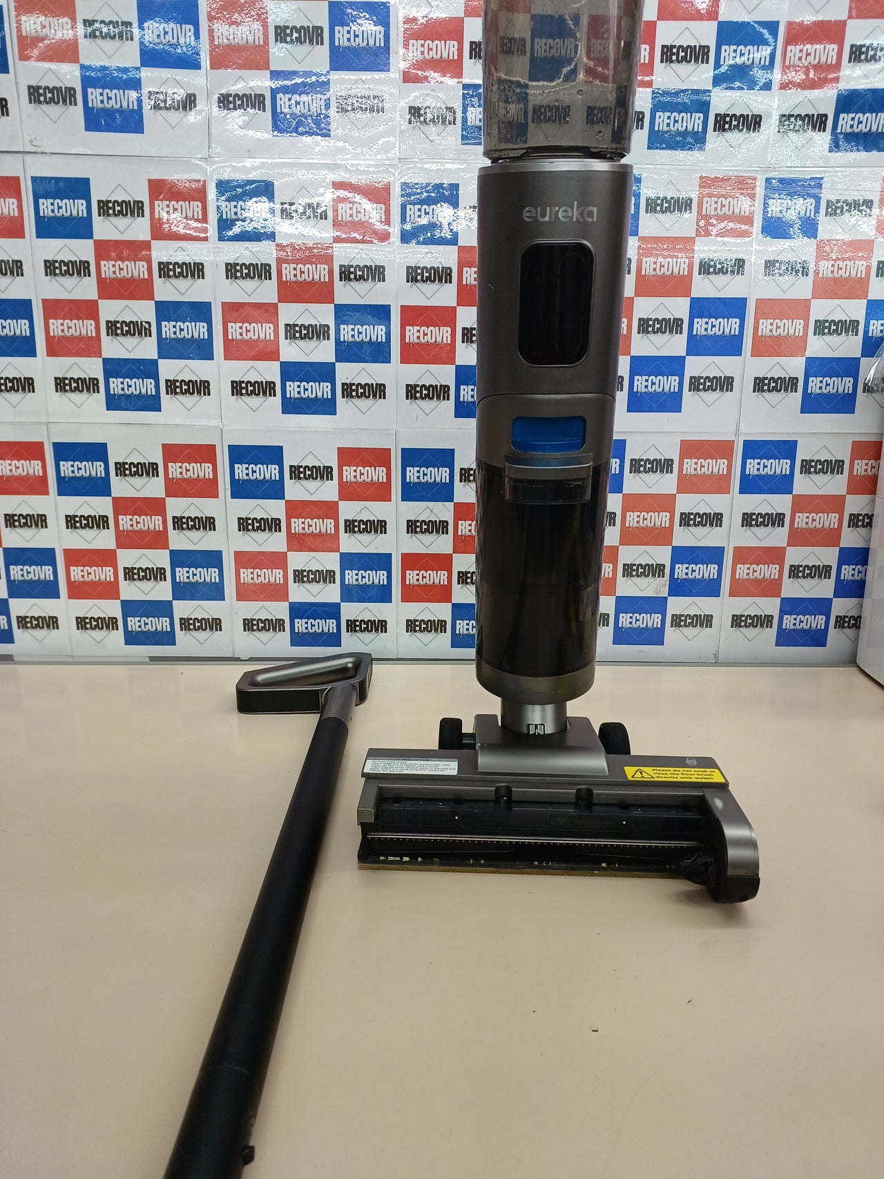 Aspiradora fregona sin cable multisuperficie voz Eureka