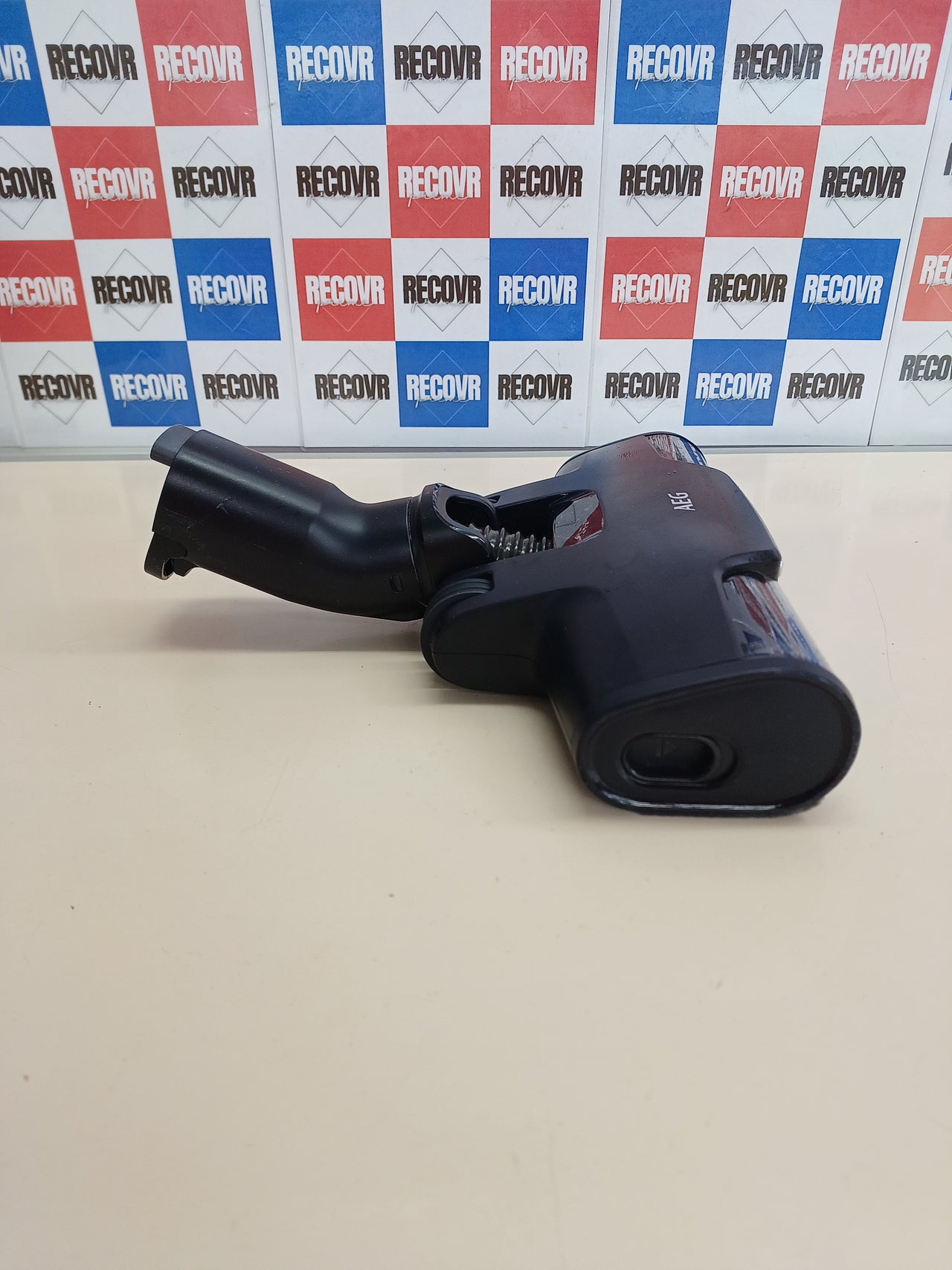 Cepillo AEG UltimatePower AZE156 Suelos Duros