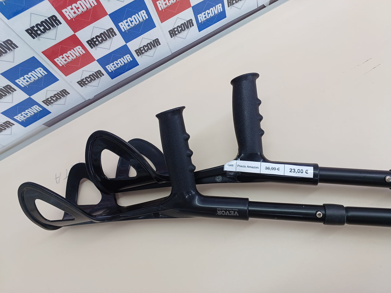 VEVOR Muletas de Antebrazo para Adultos Plegables con Altura Ajustable de 10 Niveles, con Puño Abierto para Cirugía de Lesiones en las Piernas para Discapacitados, 1 Par, 175 x 125 x (962-1192) mm