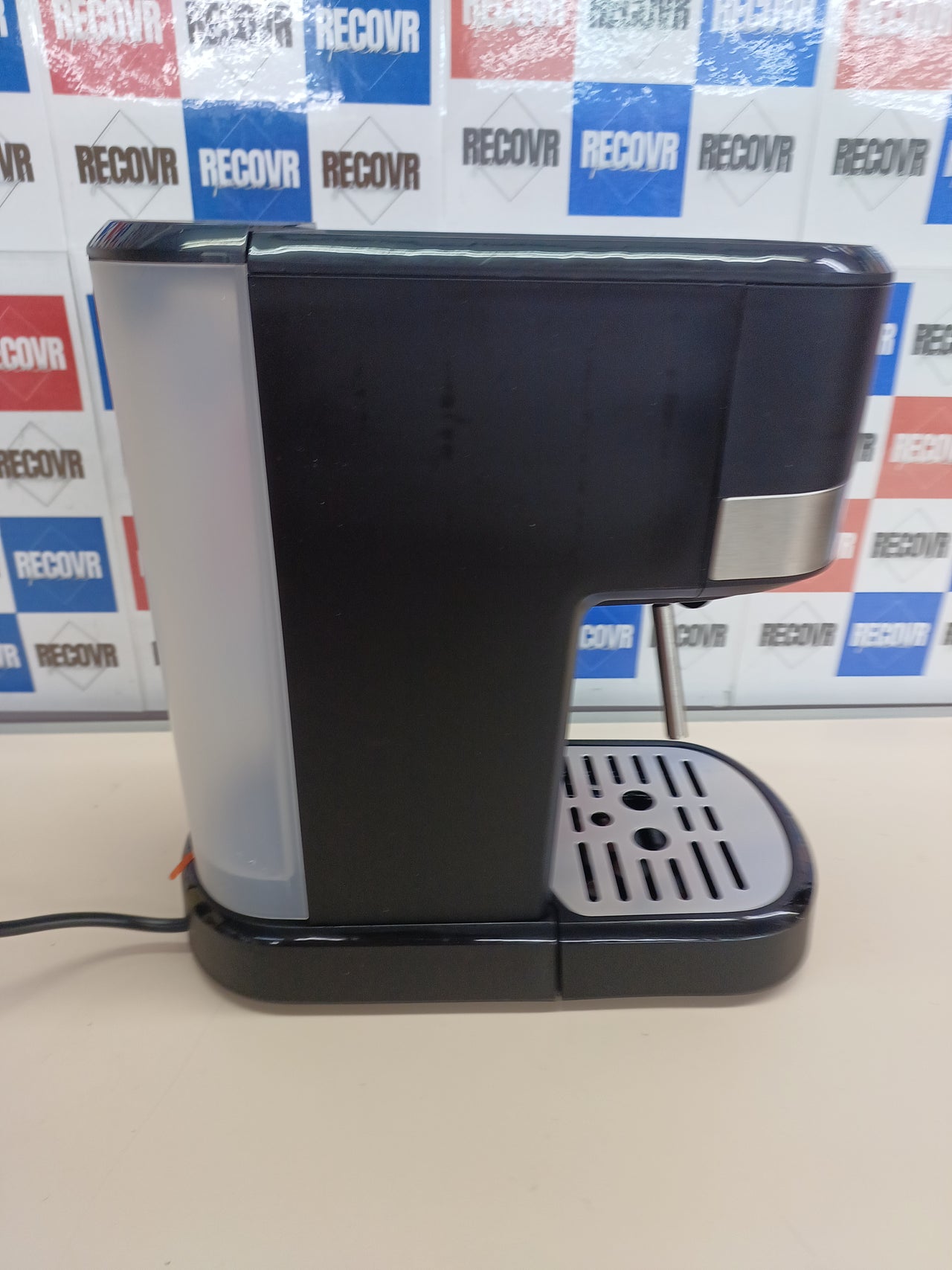 Cafetera espresso 20 bares 1,25 L con vaporizador - Jocca