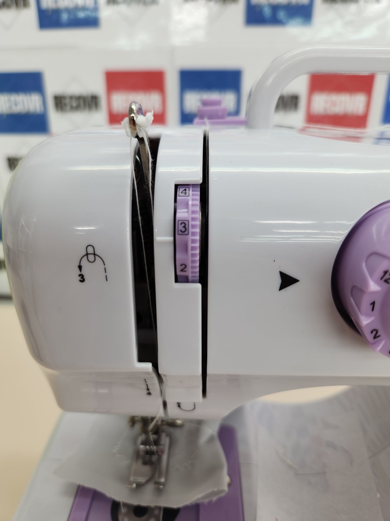 Máquina de coser 12 agujas  multifuncional, eléctrica, portátil Doble hilo Costura inversa Dos velocidades