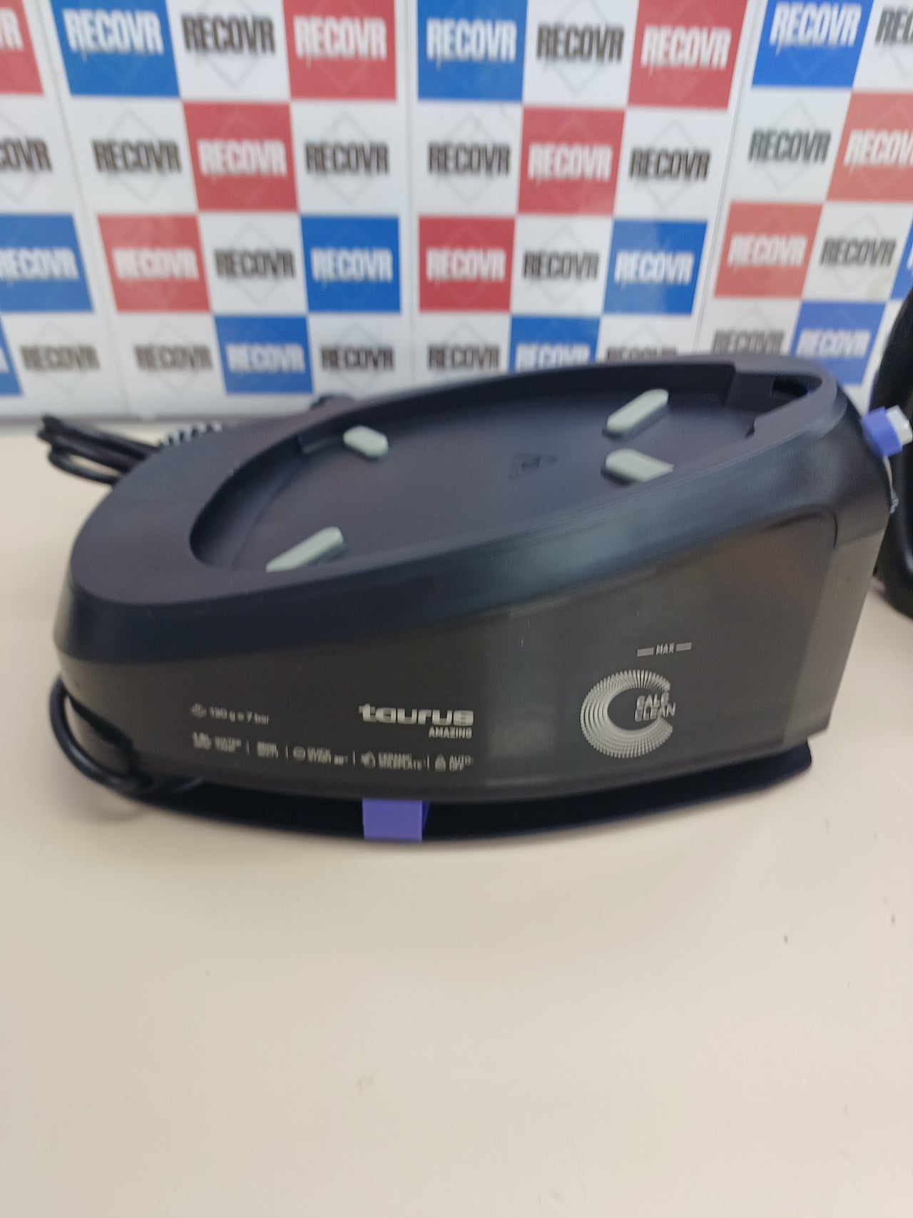 Centro planchado 3000 W con golpe 400 g TAURUS