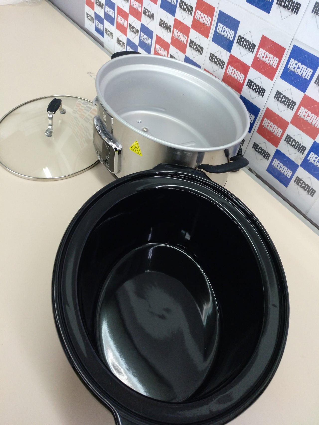Electrolux ESC7400 - Olla de cocción lenta con display digital y 6,8 l de capacidad
