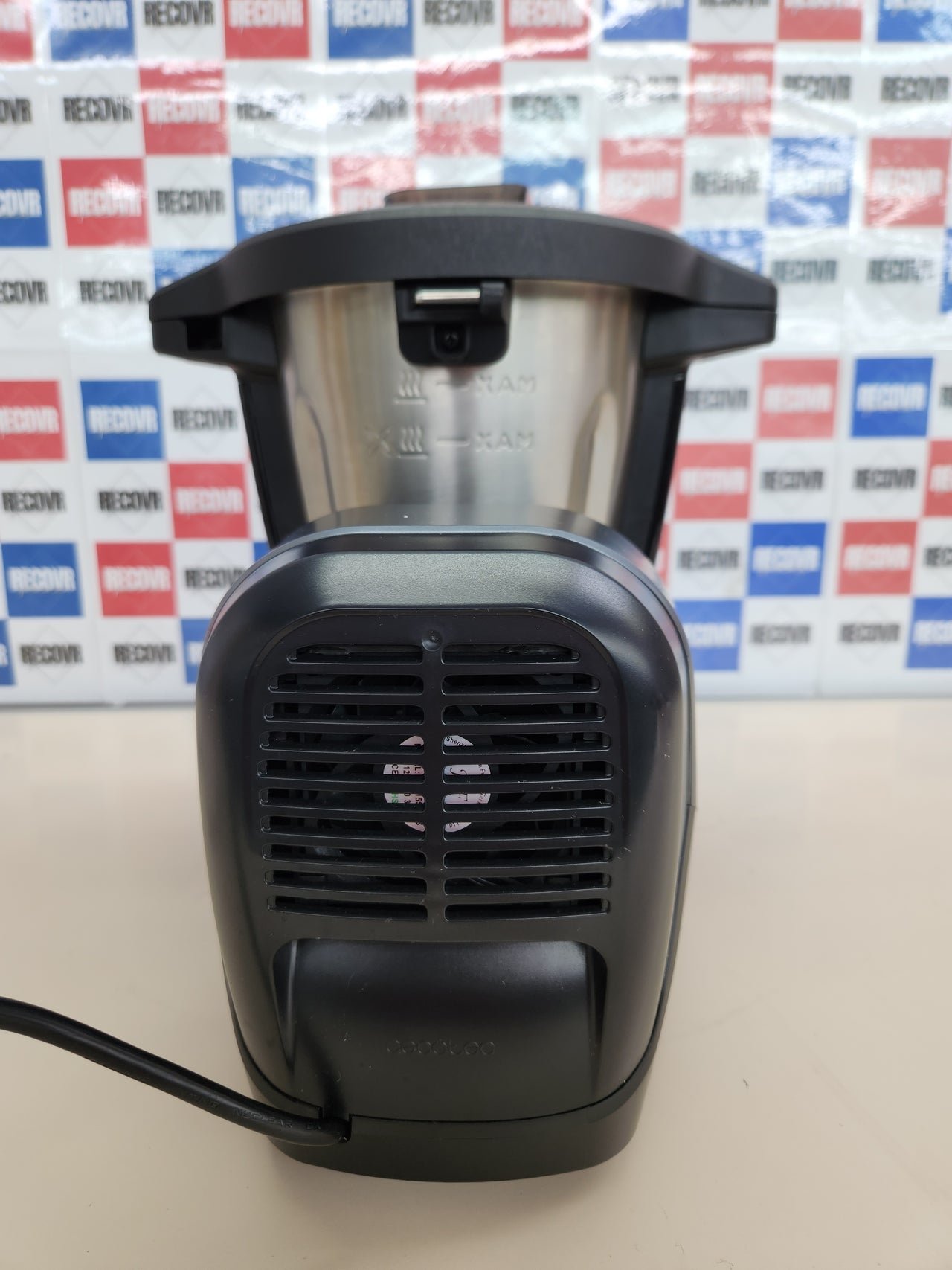 Cecotec Robot de Cocina Multifunción Mambo Touch con Jarra Habana. 1600 W, 37 Funciones, Pantalla Táctil TFT 5" con Recetario Integrado, 3,3 Litros, APP, Báscula y Jarra de Acero Inox + Habana