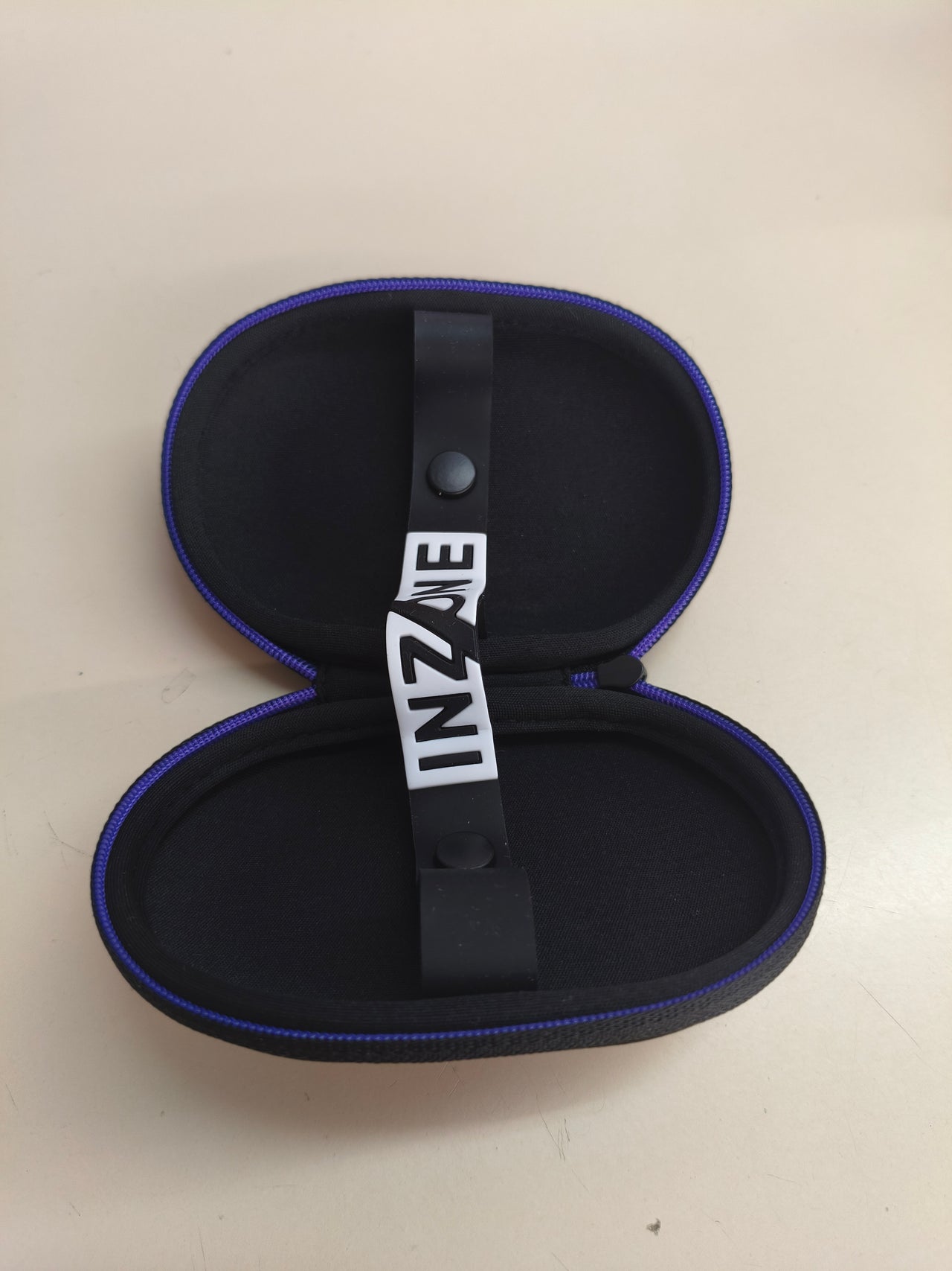Sony INZONE E9, auriculares gaming in-ear, USB-C, blancos