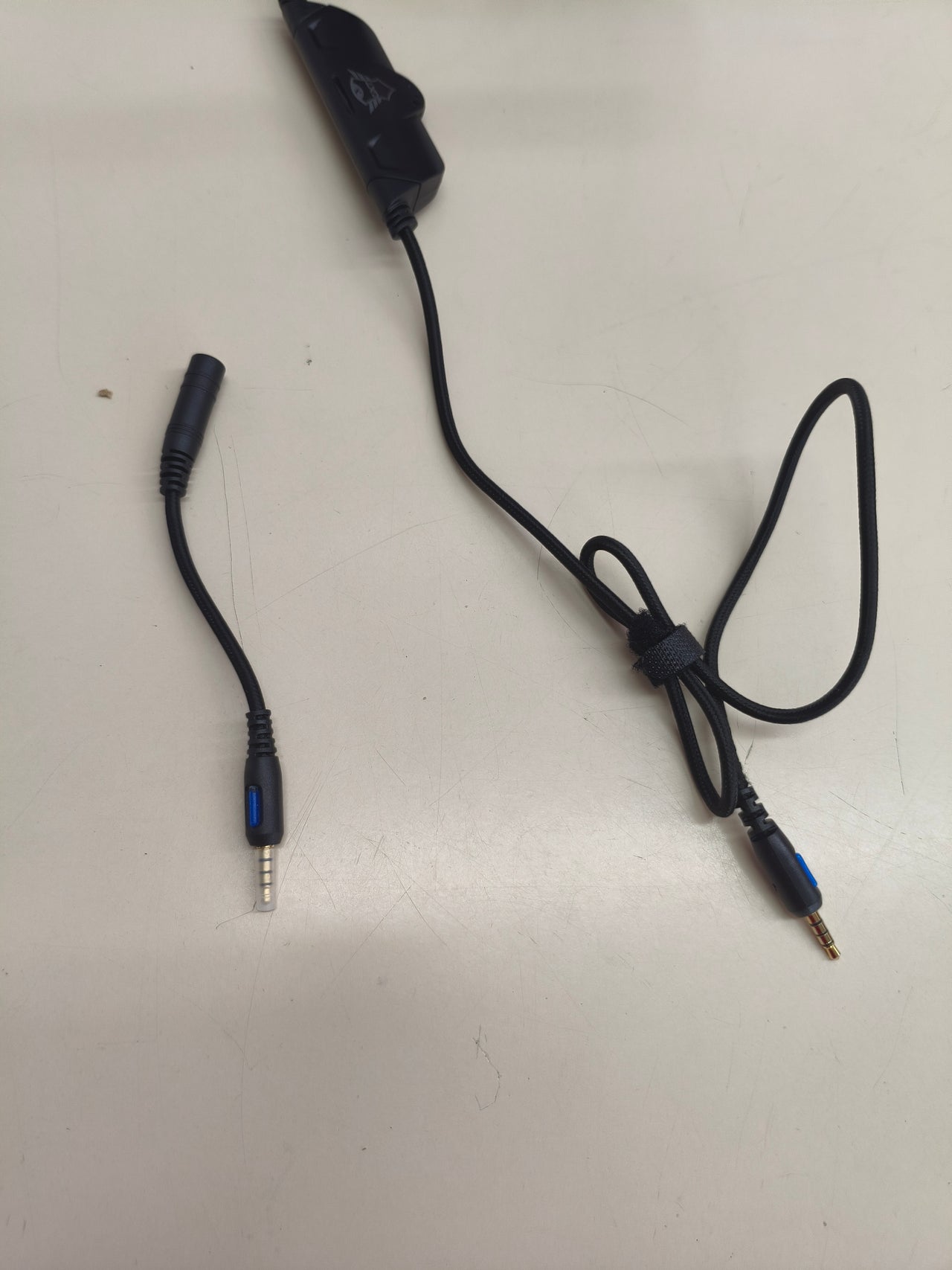 Auriculares gaming con licencia oficial para PS4 y PS5