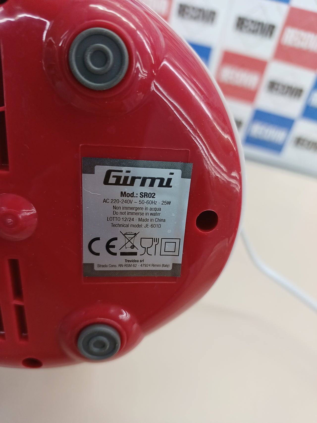 Exprimidor 25W 700 ml con doble copa GIRMI