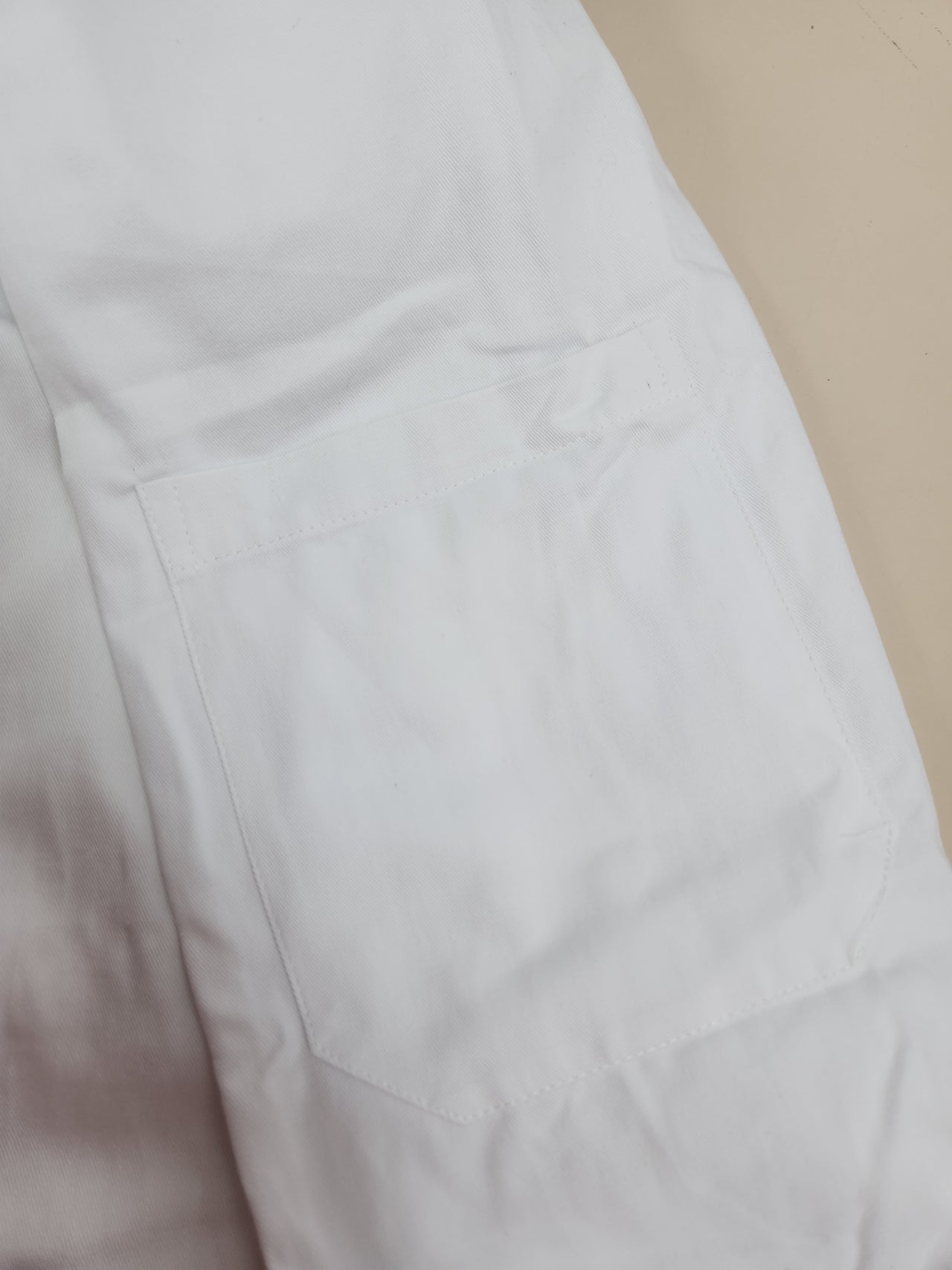Bata de Laboratorio Medico para Mujer Blanco de algodón 100% sanforizadoAIESI®