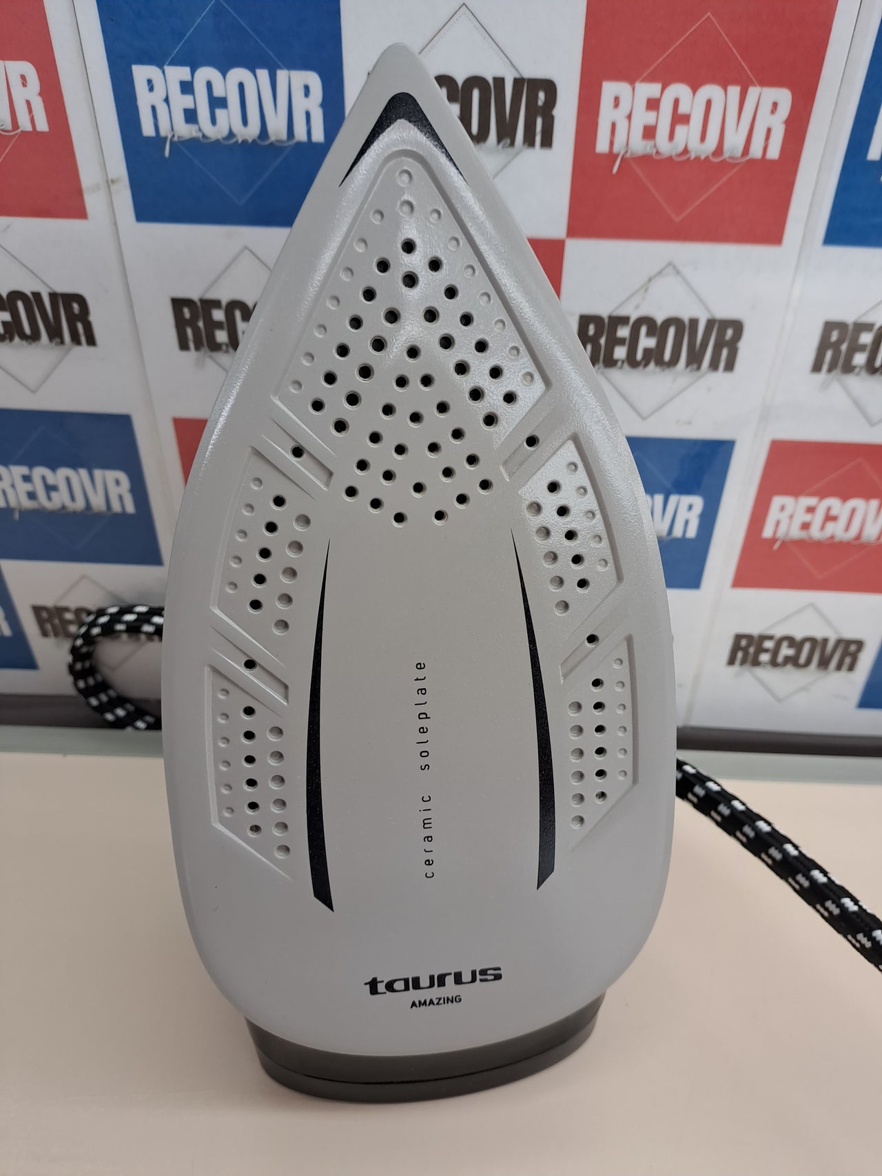 Centro de planchado 3000 W – Taurus
