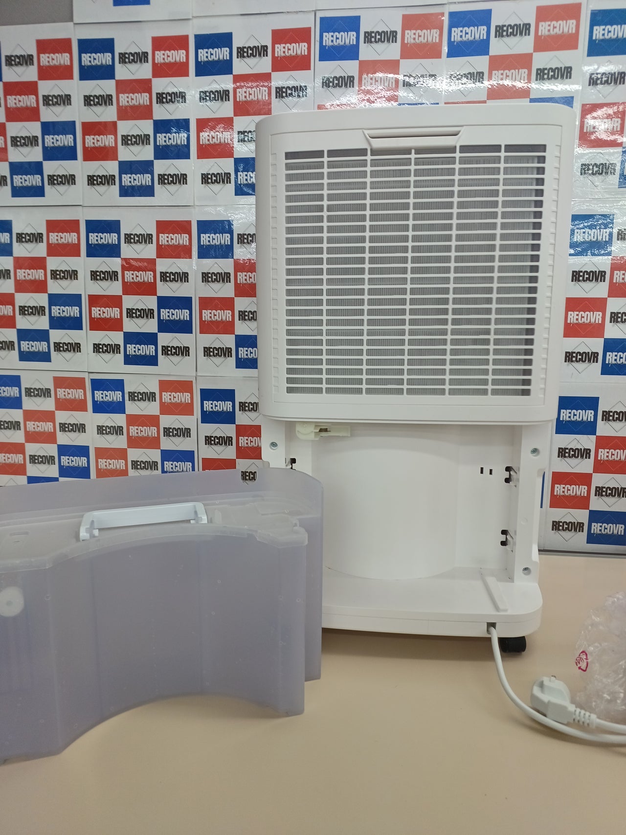 Deshumidificador 24L 100m³ wifi filtración triple Olimpia