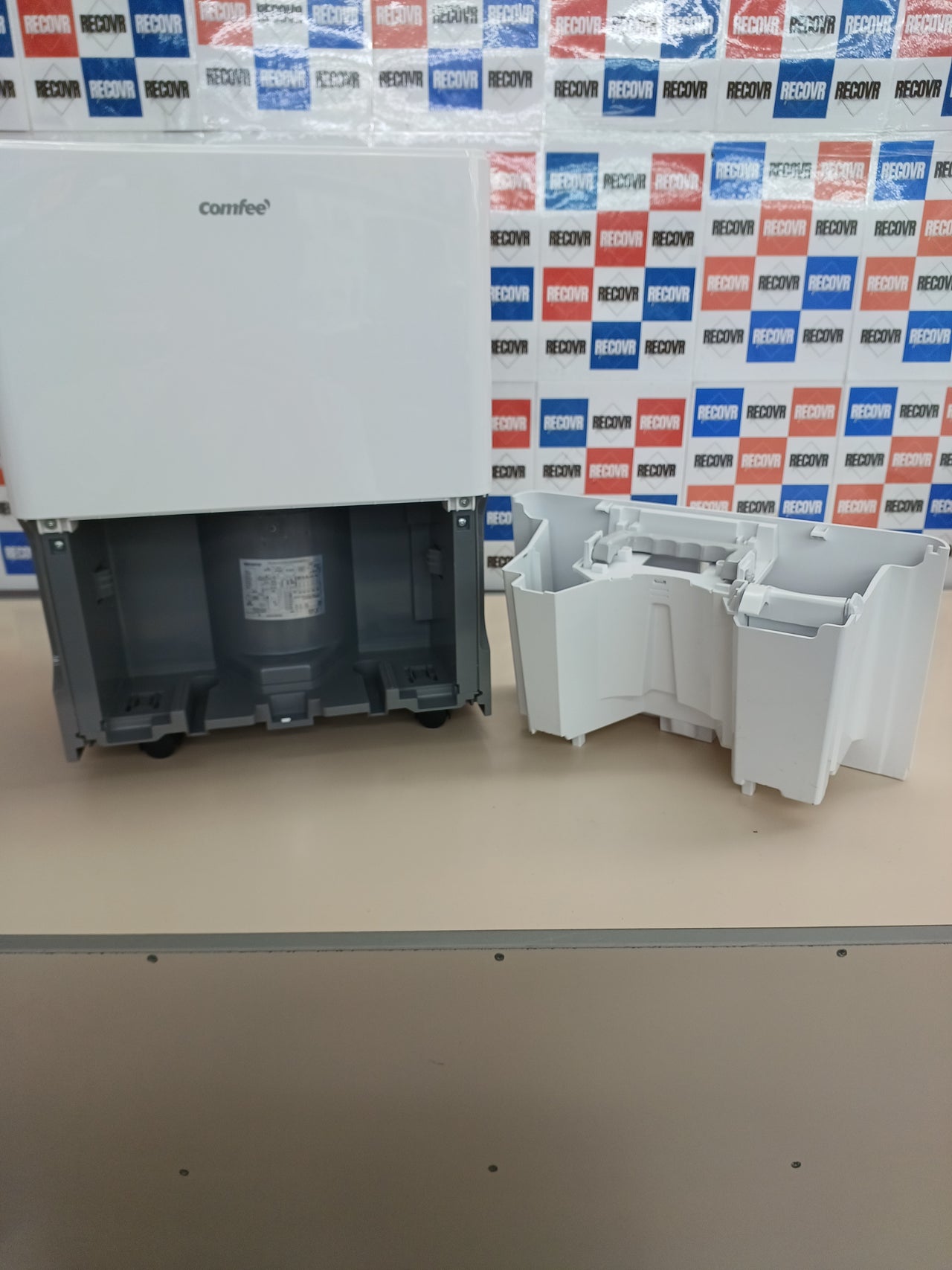 Deshumidificador COMFEE’ 30L 80m2/200m3 silencioso bajo consumo
