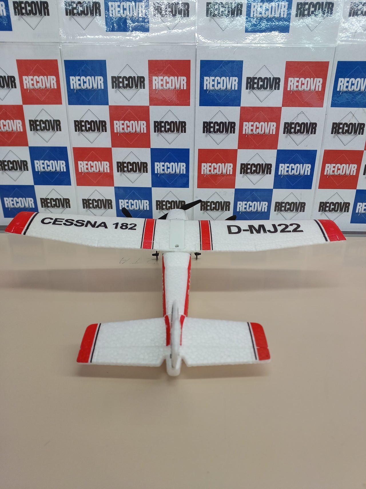 Avión Teledirigido 2,4GHz con Giroscopio – Modelo RC para Principiantes, Vuelo Estable y Automático JAMARA Cessna 182