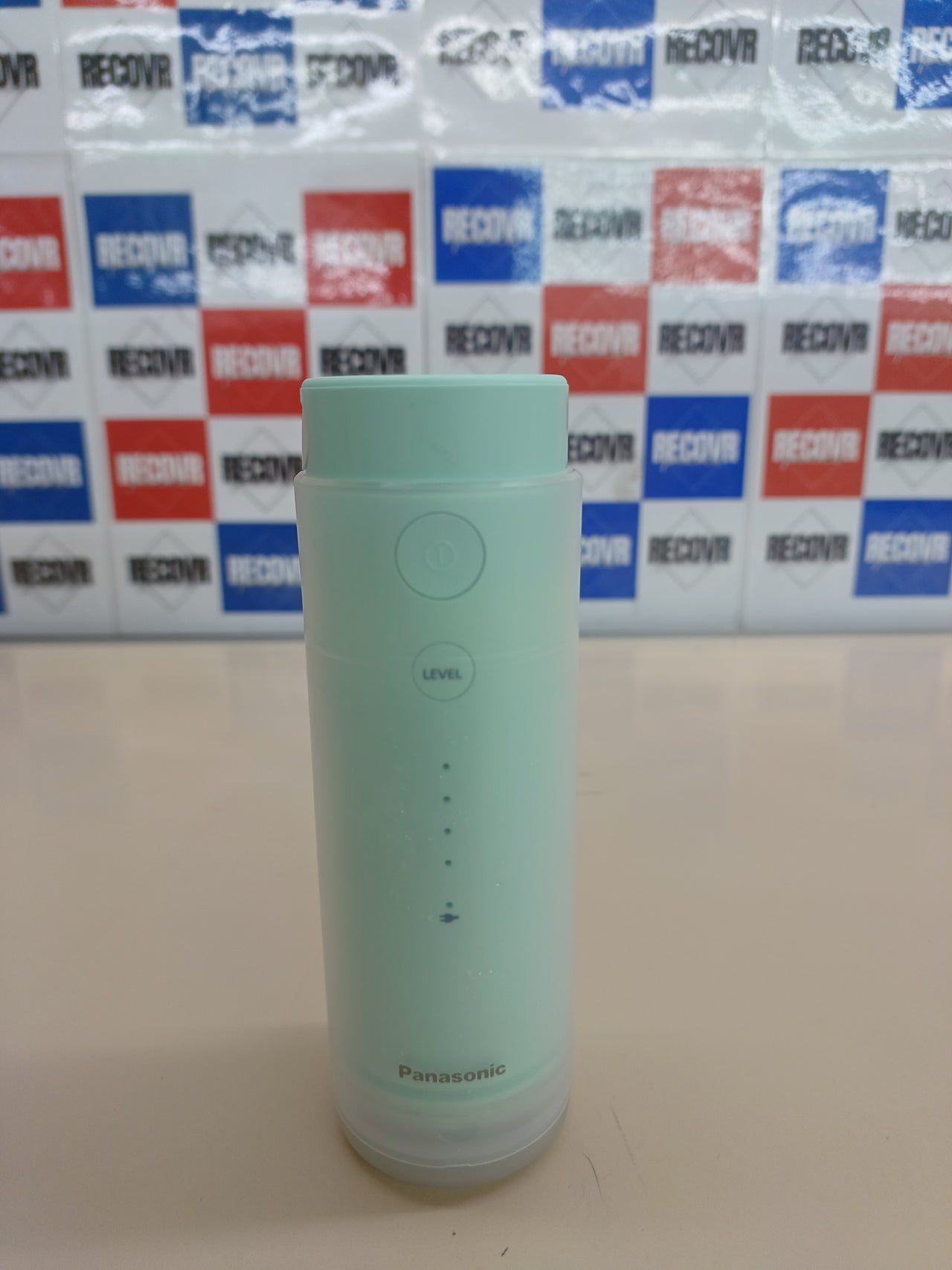 Panasonic EW-DJ4B, Ducha Bucal de Viaje, Recargable con Tecnología de Ultrasonidos, Depósito de Agua de 150 ml, Carga Rápida en 1 Hora