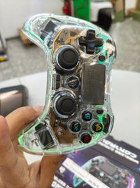 NK Mando para PS4 / PC/Android - Inalámbrico Controller con Vibración, 6 ejes, 2 botones MACRO, 7 Modos de Luz LED, Panel Táctil, Entrada para Auriculares, Cable de Carga incluido - Negro Transparente