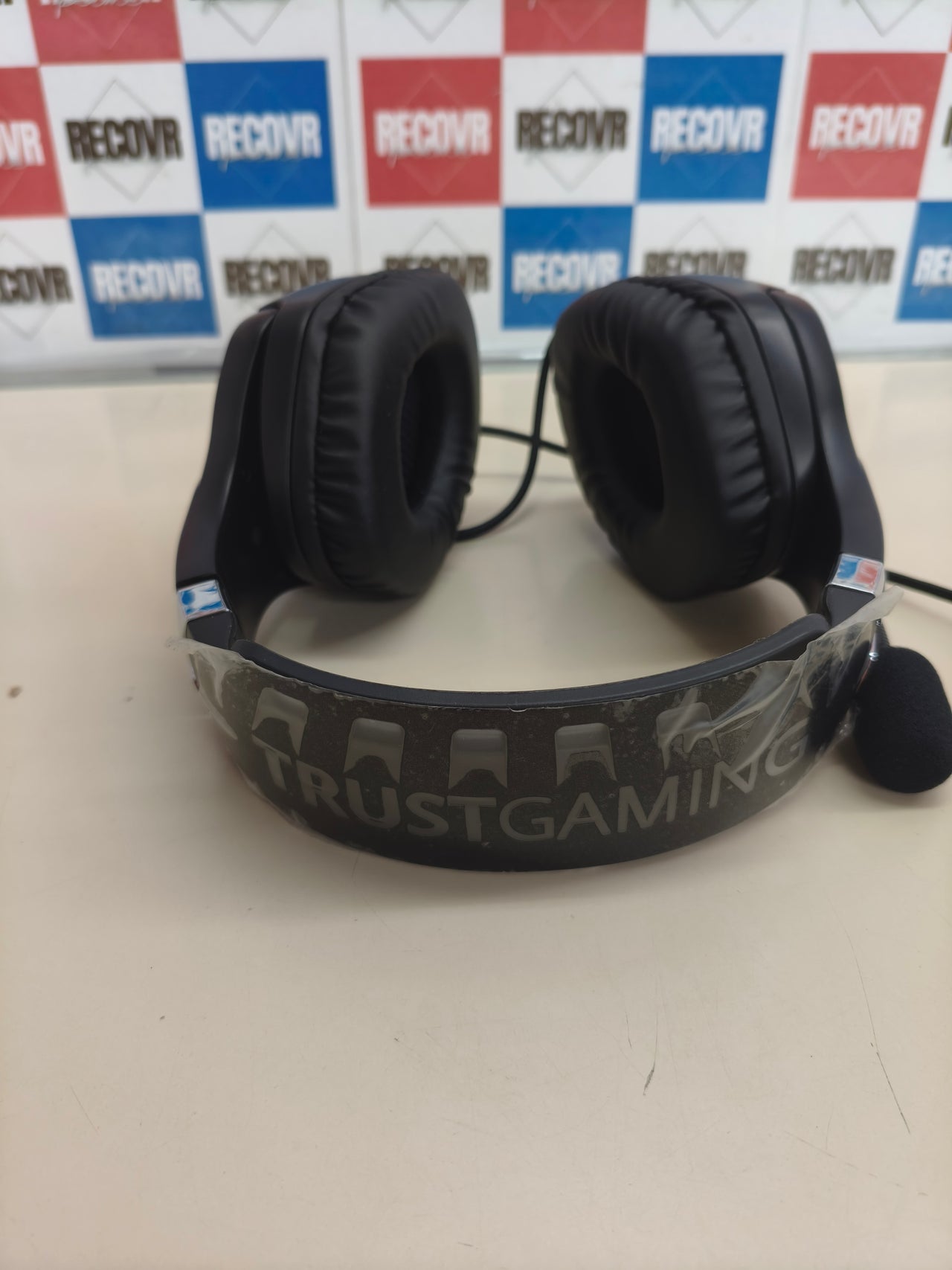 Auriculares gaming con licencia oficial para PS4 y PS5