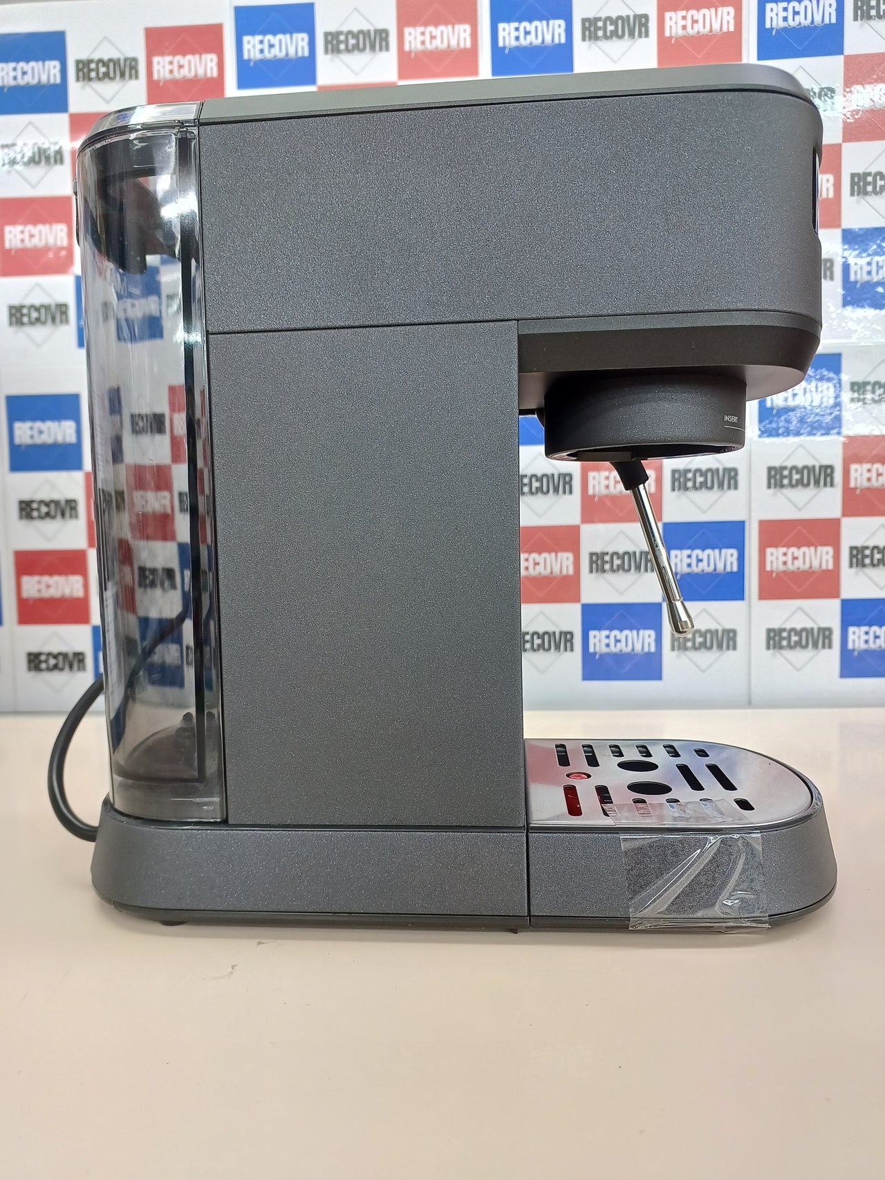 Electrolux E6EC1-6BST Explorer 6 - Máquina de café espresso con tecnología de control térmico, bandeja de goteo extraíble, espumador de leche, 1250-1450 W