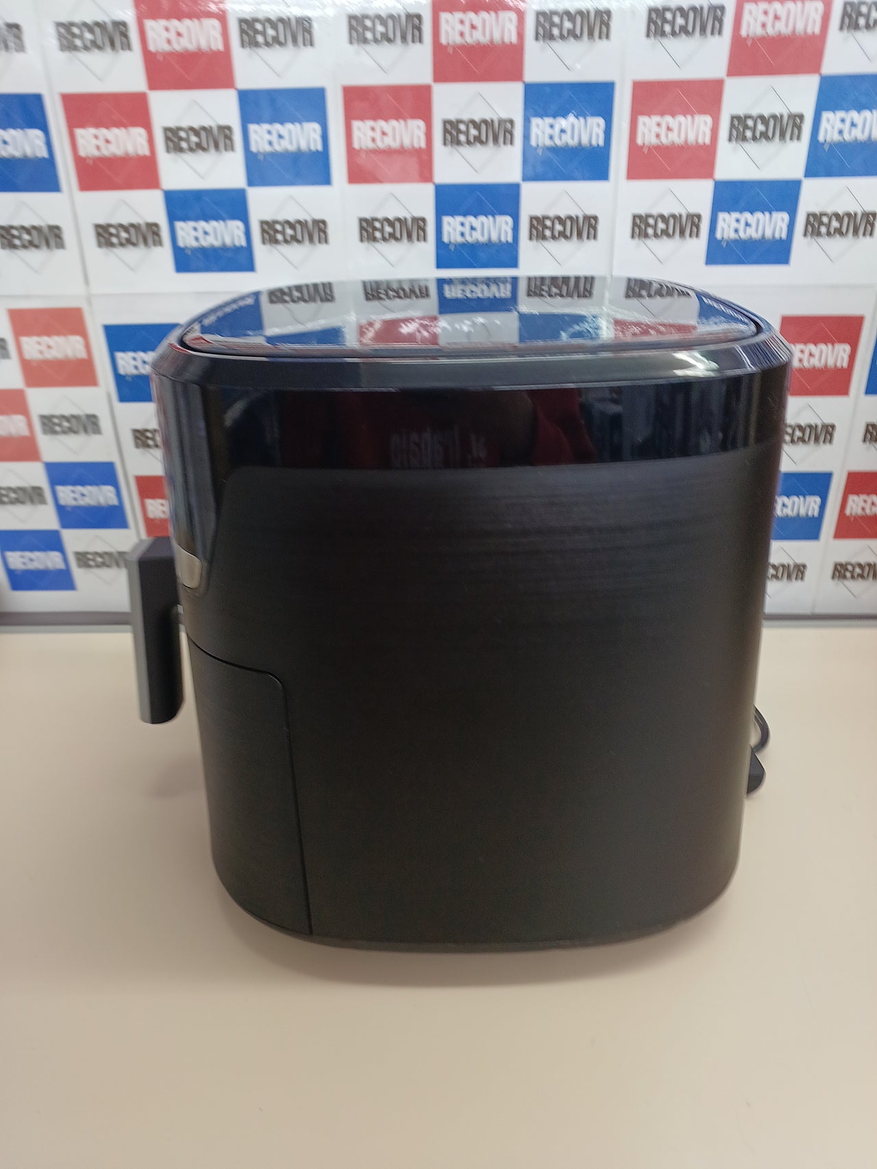 Freidora de aire XXL 8,3L silenciosa con grill - Russell Hobbs