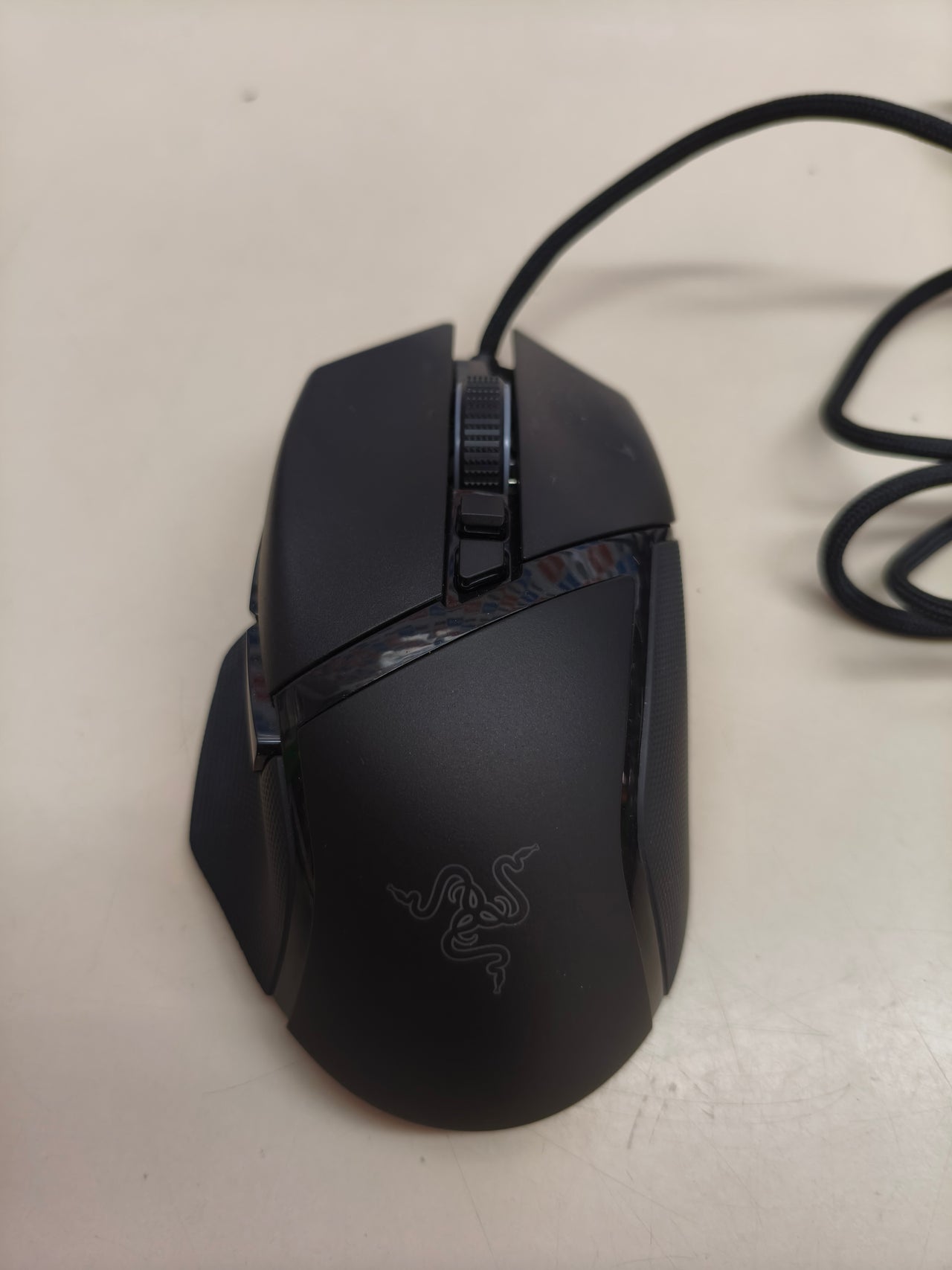 Ratón gaming Razer Basilisk V3 con 11 botones programables