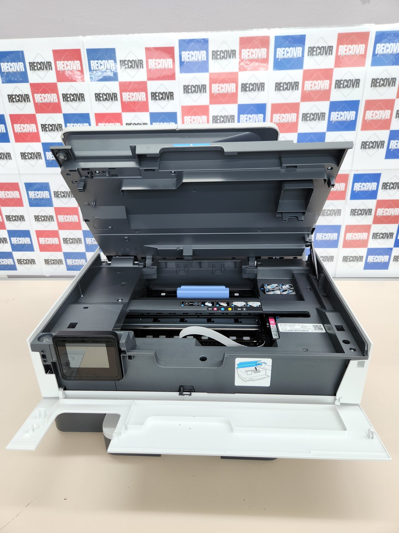 Impresora multifunción profesional de tinta, Copia, Escáner, Mobile Fax, Wi-Fi, 3 meses de impresión Instant Ink con HP+ HP OfficeJet Pro 8122e