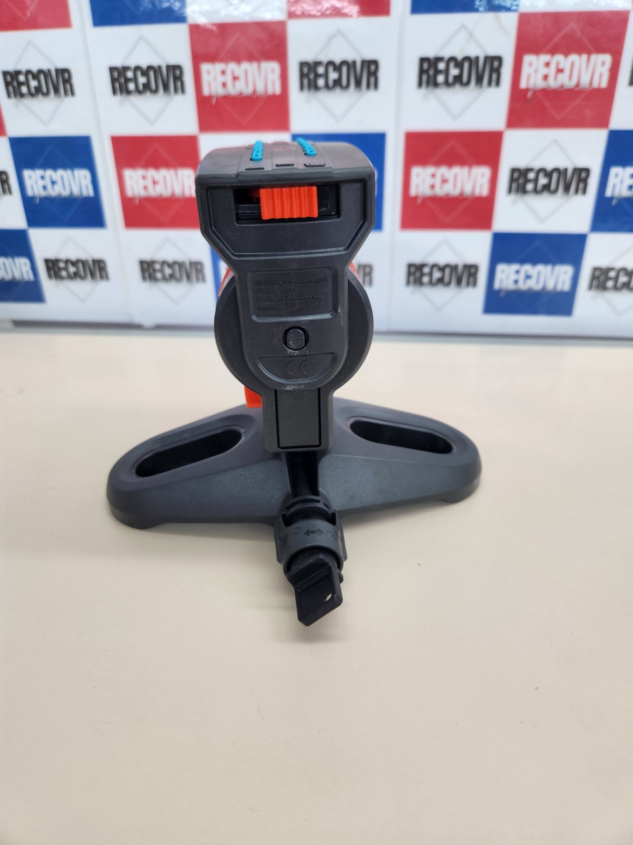 Sistema Micro-Drip aspersor Cuadrado OS 90: Aspersor para el Sistema de riego automático, Ajustable a Superficies cuadradas de hasta 90 m², técnica de conexión Quick & Easy (13325-20)Gardena