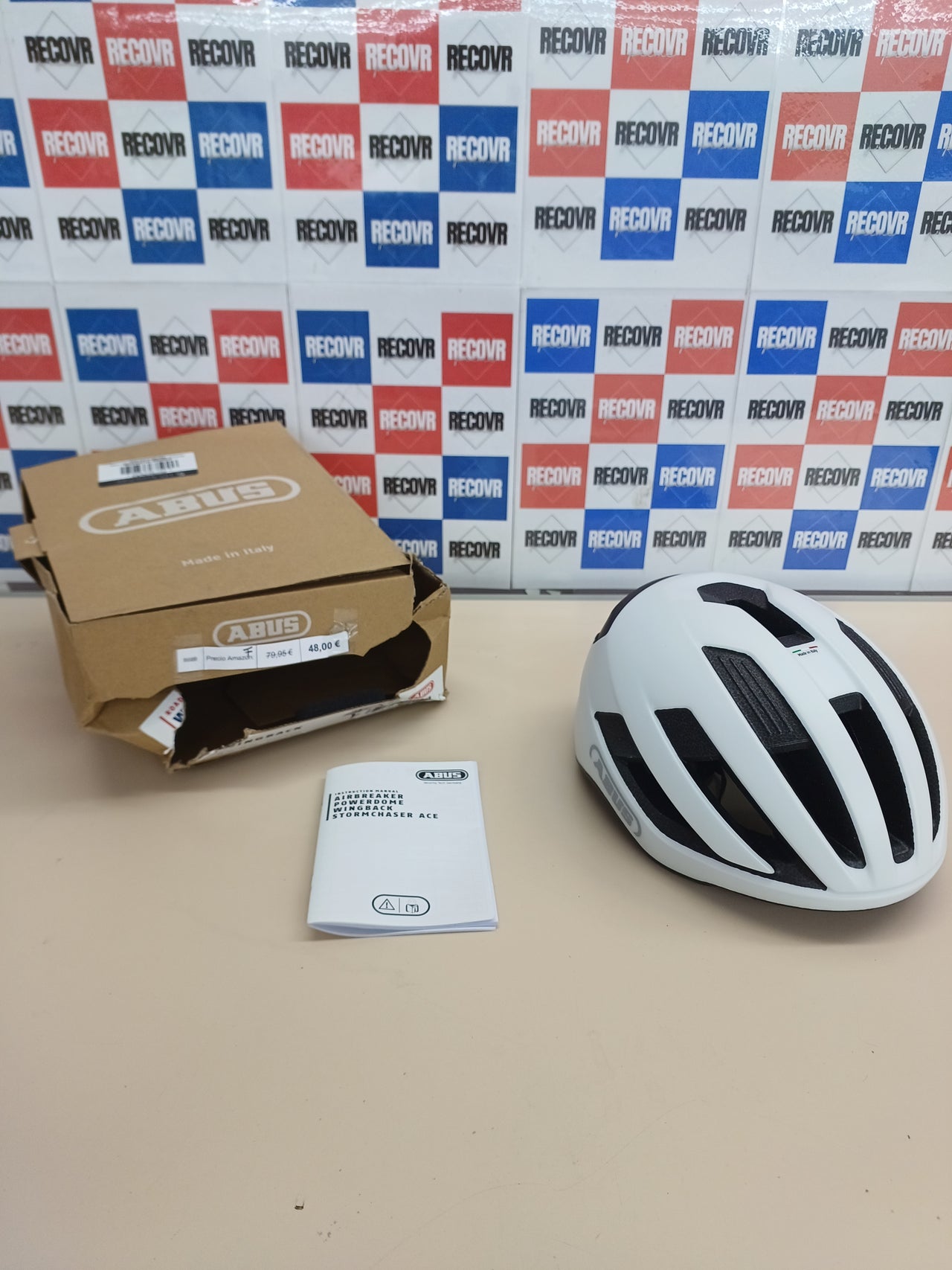 Casco ligero y versátil para ciclismo – Abus WingBack