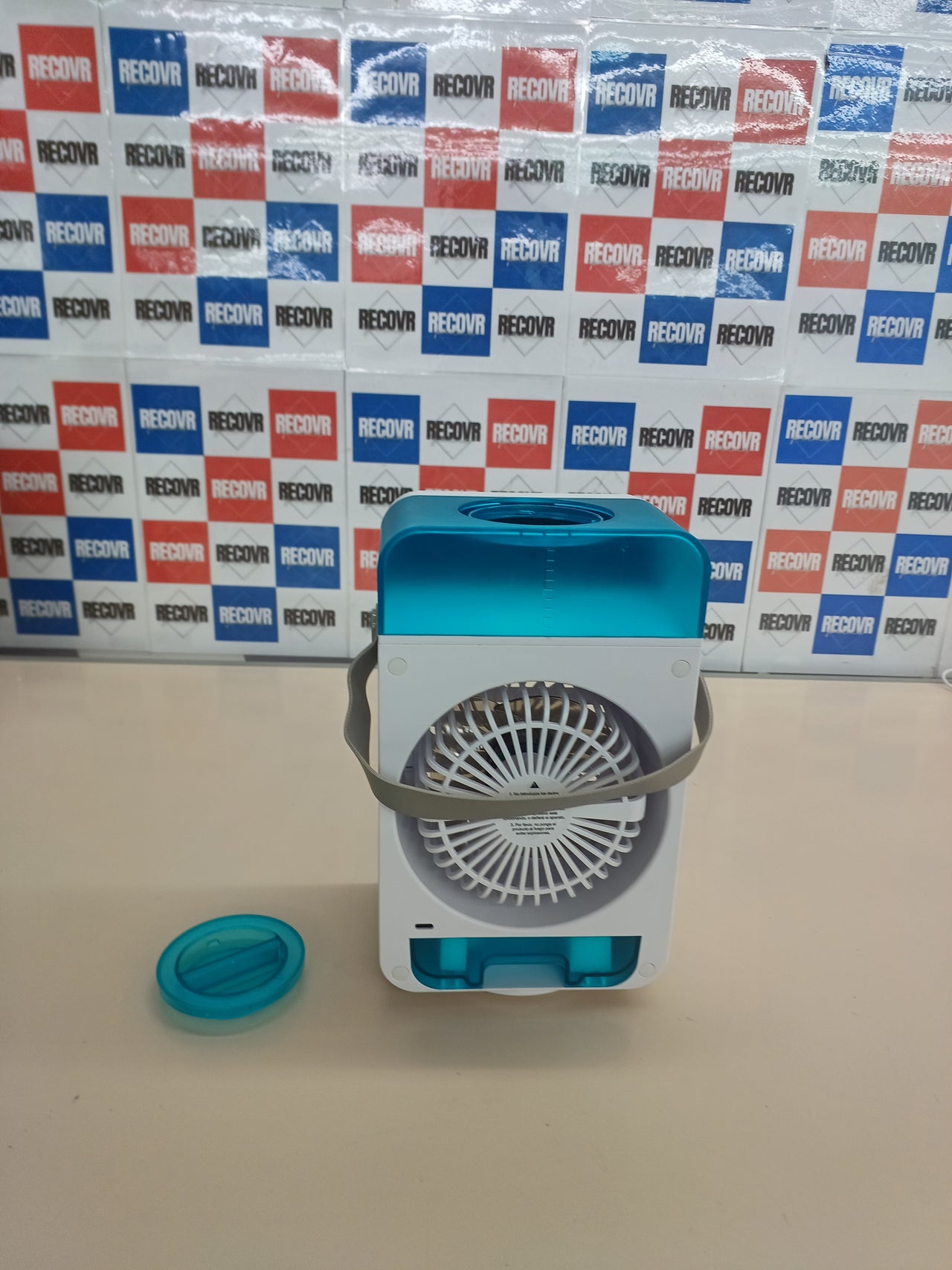 Climatizador sobremesa 500 ml, 4 vel., LED 7 colores CECOTEC