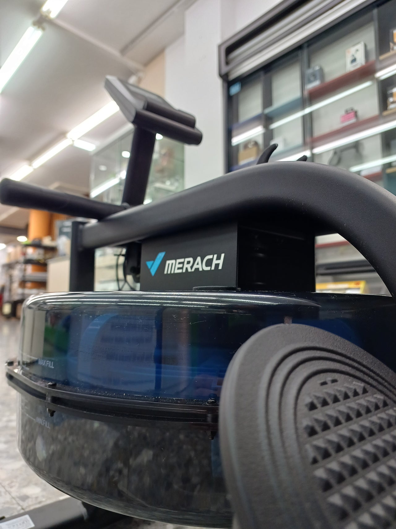 MERACH Remo de agua para el hogar, máquina de remo con resistencia al agua de 15 litros, capacidad de carga de 150 kg, conectividad Bluetooth y aplicación, soporte para iPad, asiento ergonómico