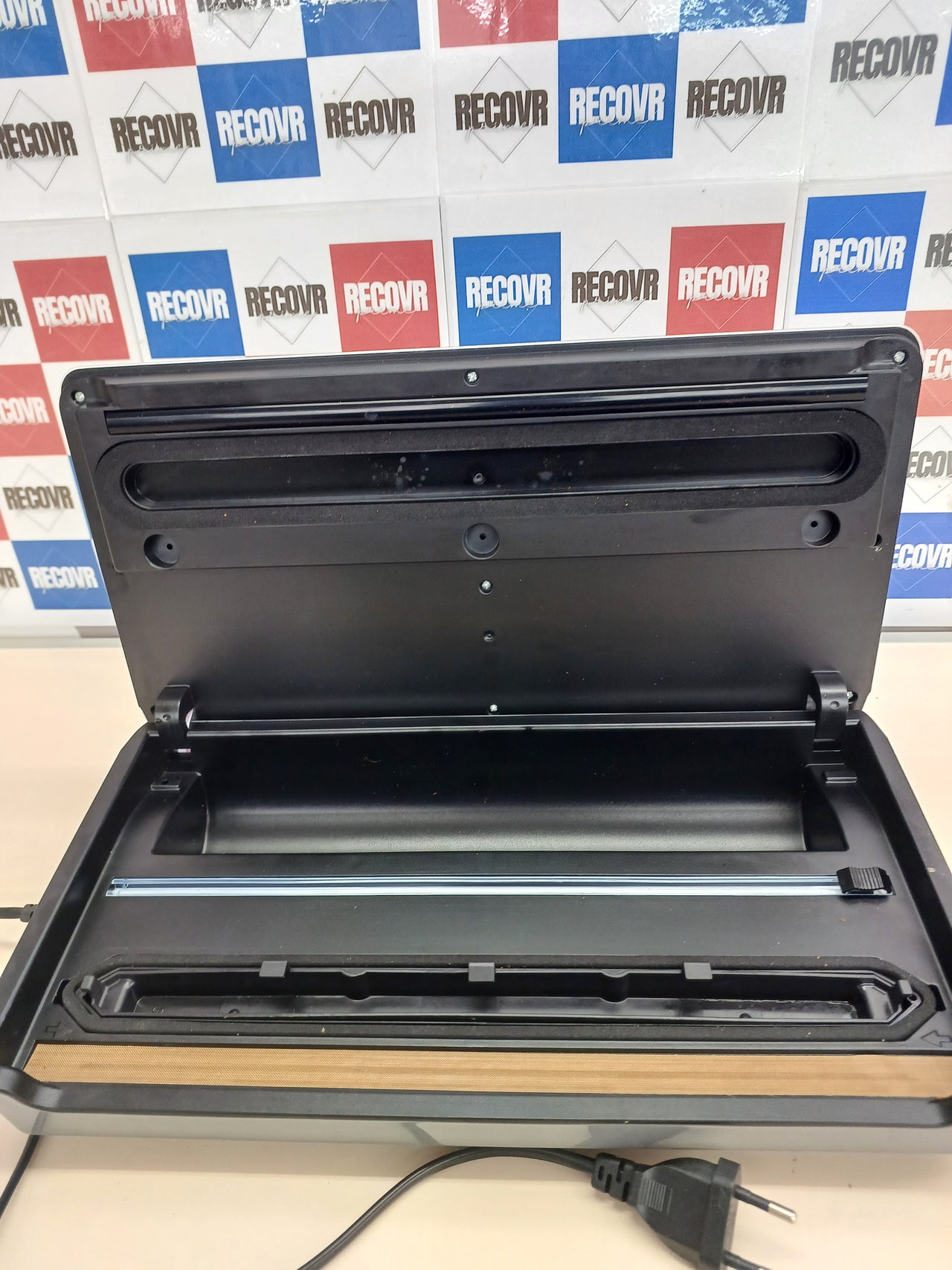 Envasadora 80KPA doble sellado 10 en 1 con rollo YASHE