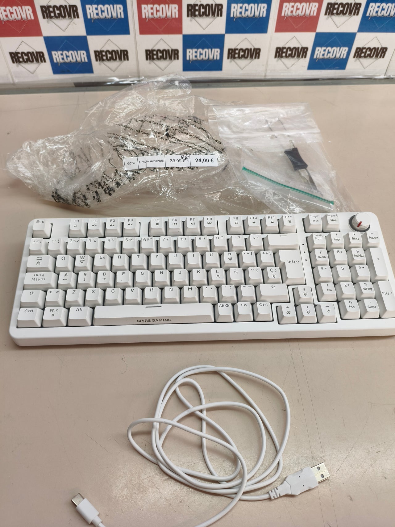 Teclado mecánico gaming Mars Gaming MKPRO