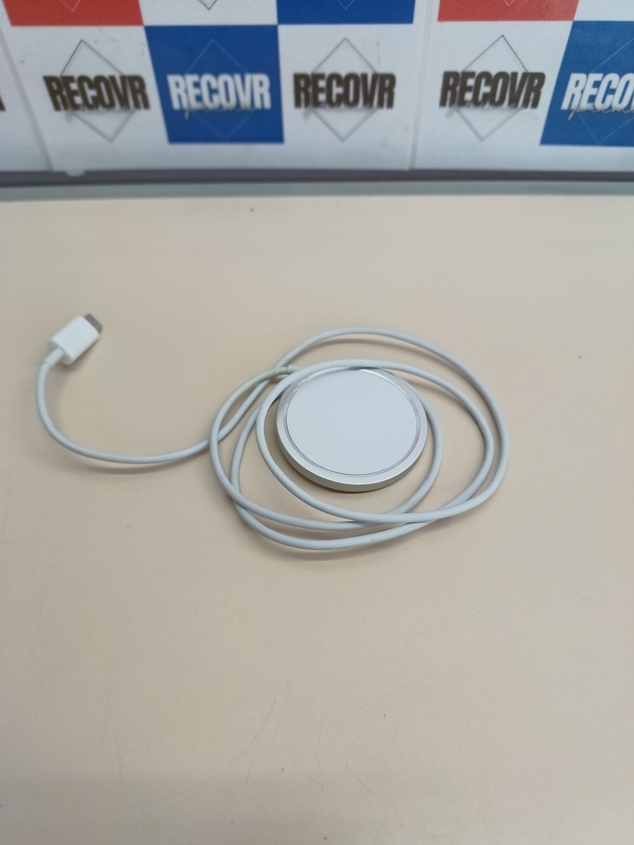 Cargador inalámbrico Apple MagSafe USB-C