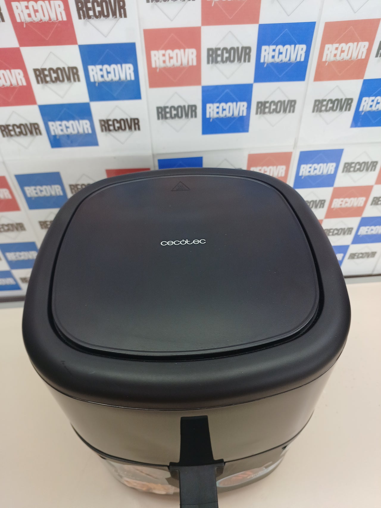 Freidora de aire 6 L 1700 W táctil 12 modos – Cecotec