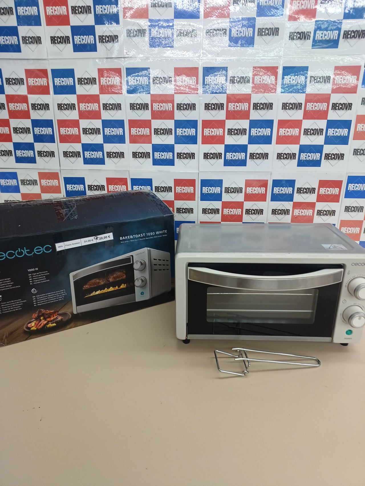 Horno sobremesa 10 L 1000 W con temporizador CECOTEC