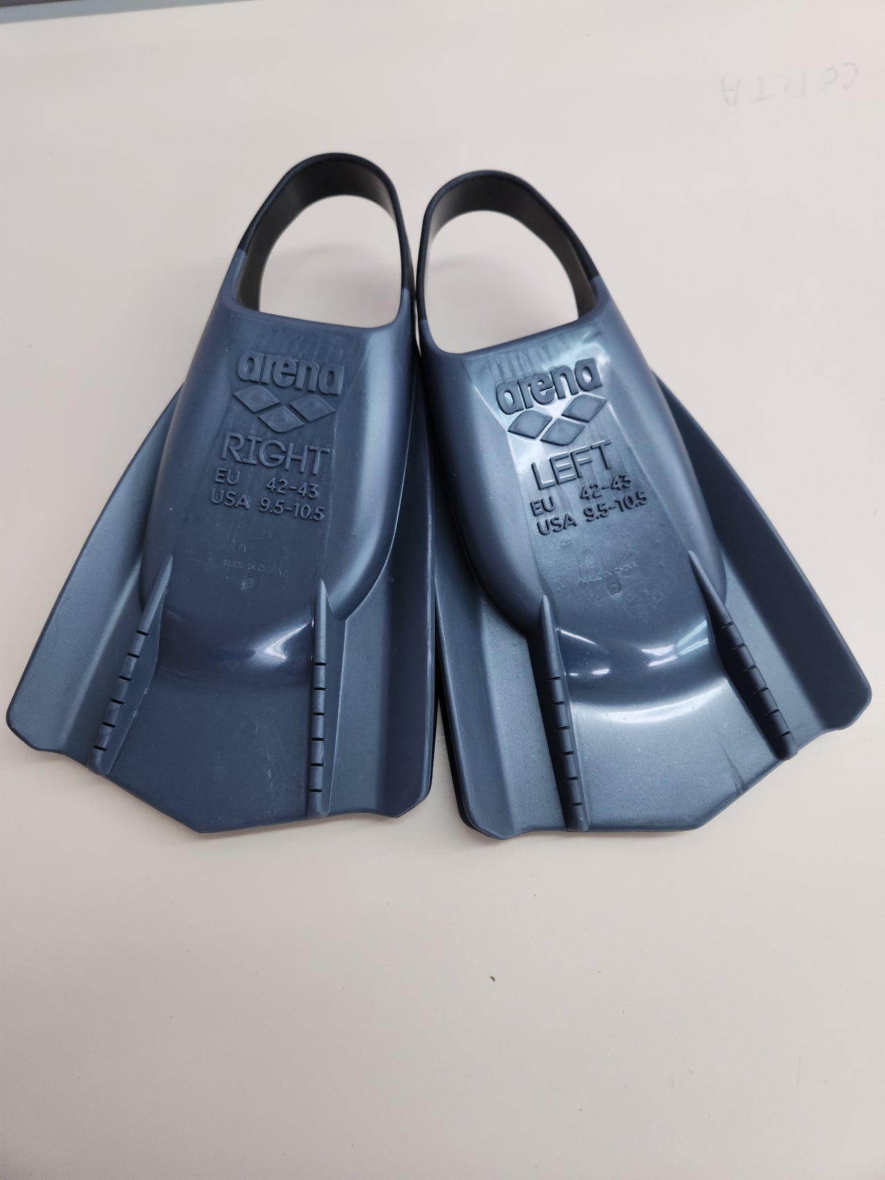 Aletas talla 42-43 entrenamiento ARENA Powerfin Pro II