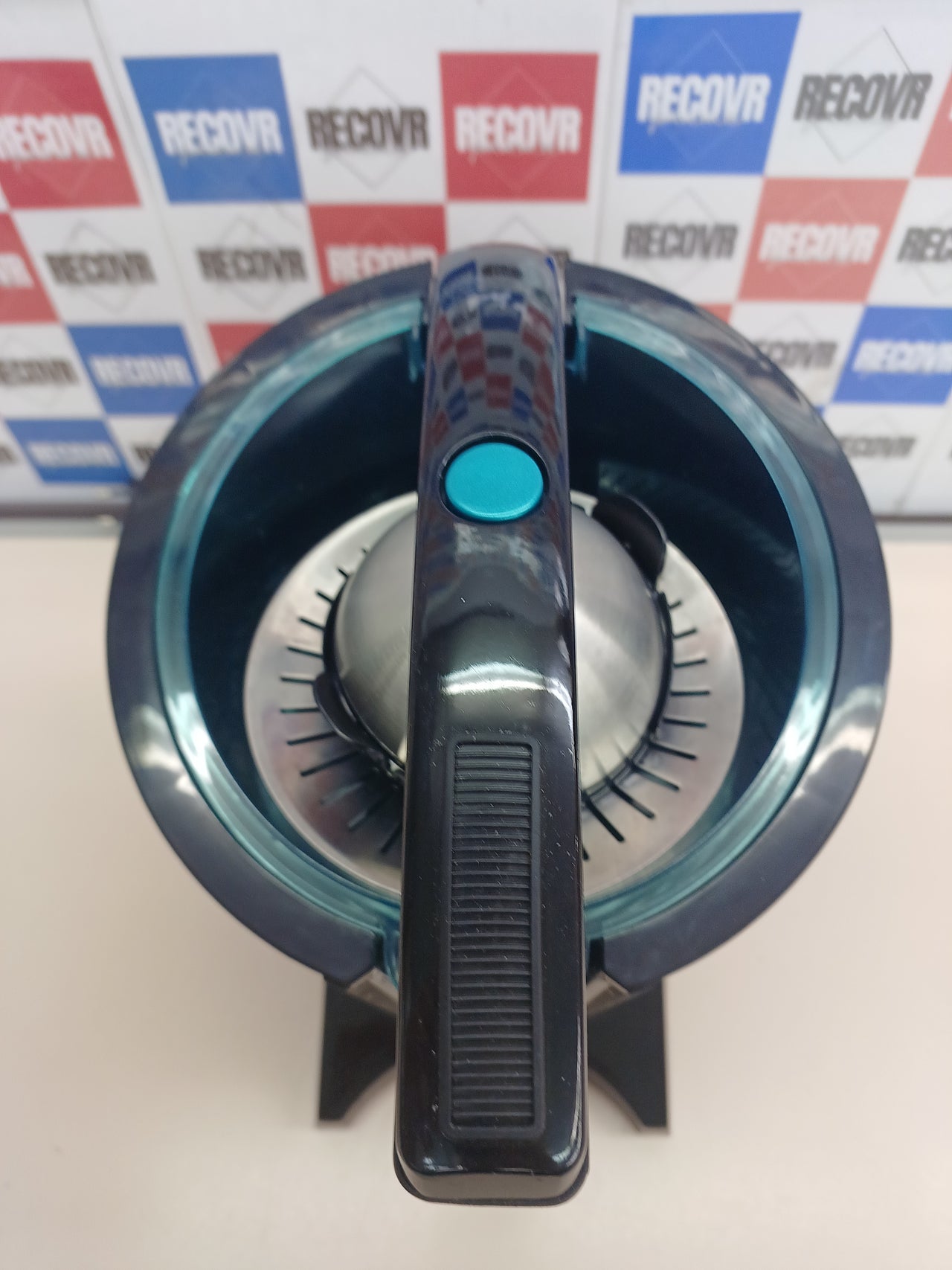 Exprimidor 600W acero inox antigoteo Cecotec