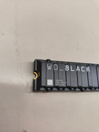 SSD gaming 4TB WD Black para PS5 y PC con disipador térmico