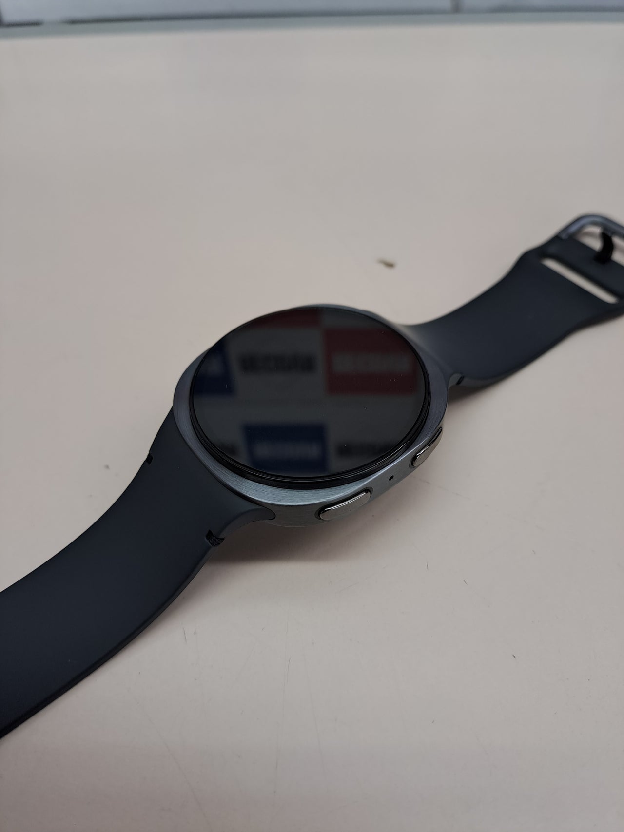 Smartwatch Samsung Galaxy Watch8 LTE 44 mm gris oscuro