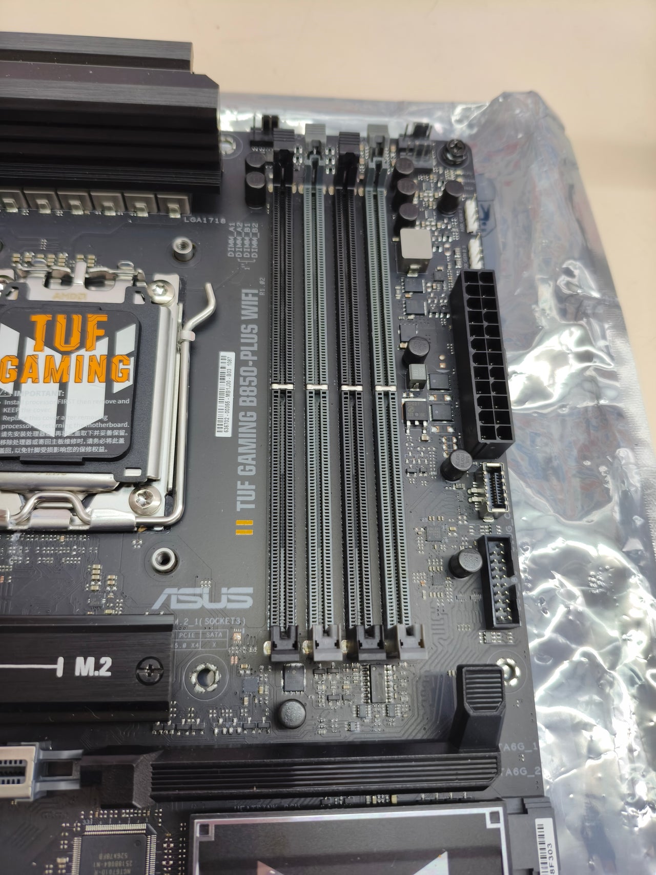 Placa base ASUS TUF GAMING B850-PLUS WIFI ATX para AMD Ryzen DDR5