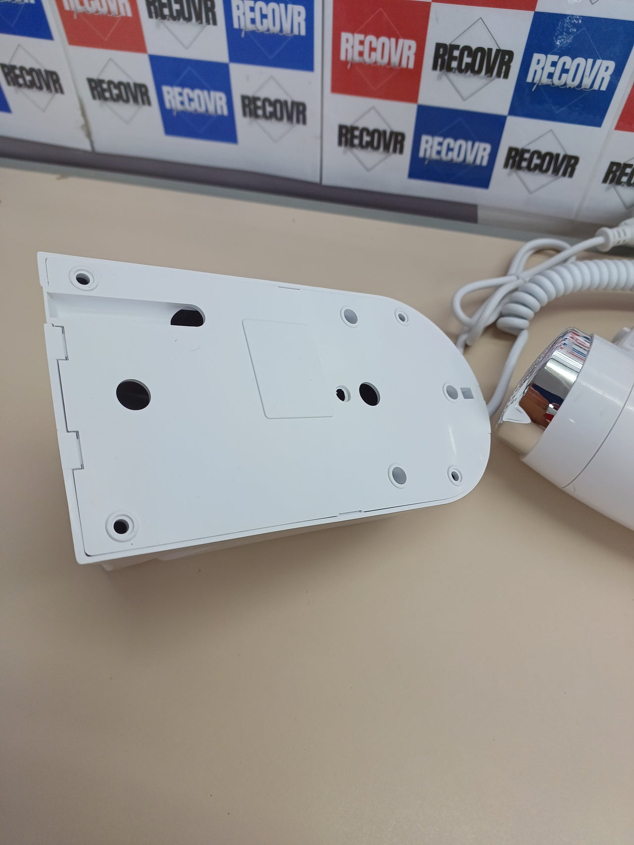 Secador de Pelo para Hoteles – 1600 W, Blanco BAKAJI