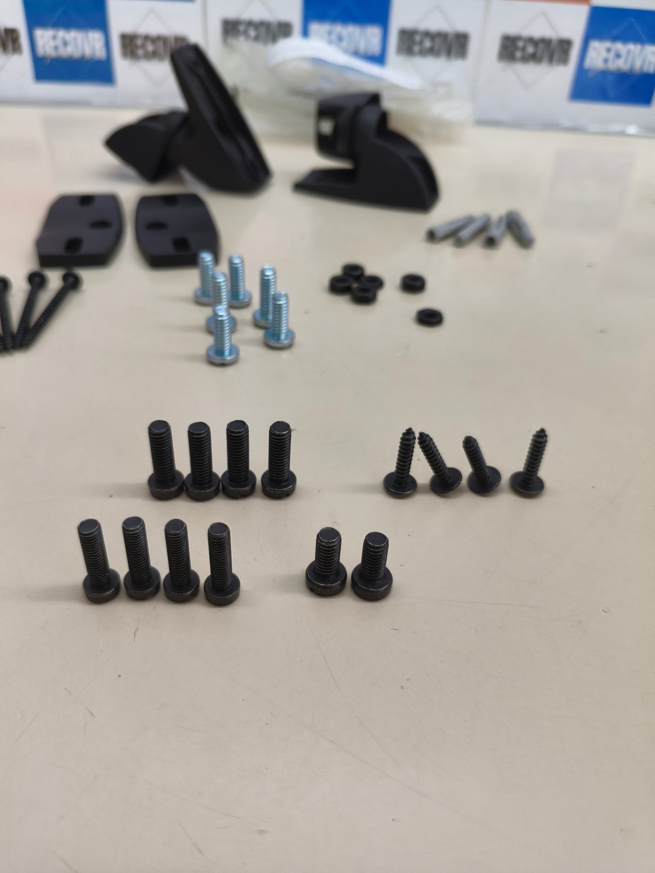 Soporte de pared universal para altavoces (2 unidades)