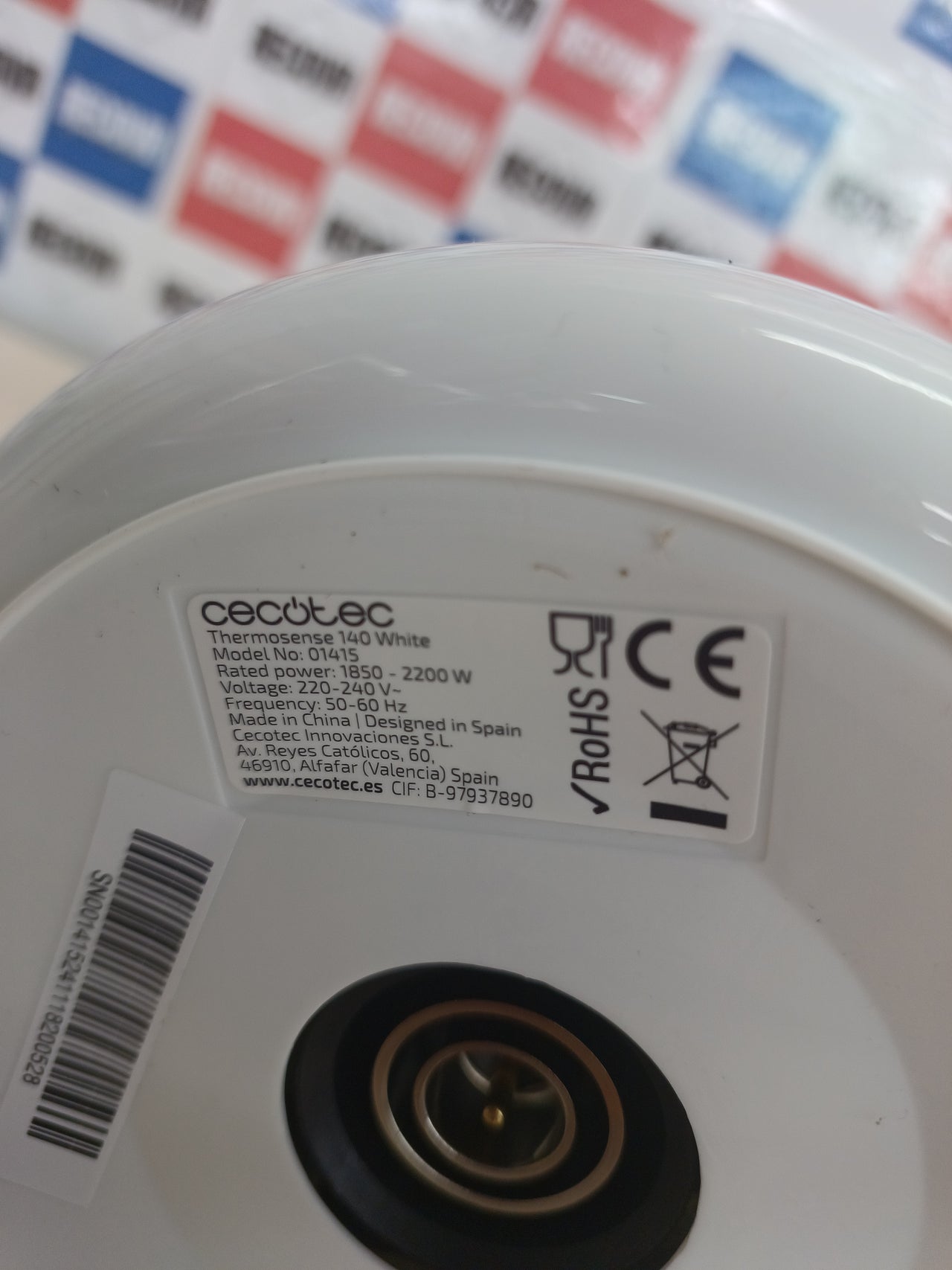 Hervidor eléctrico 1,7L vidrio 2200W ThermoSense Cecotec