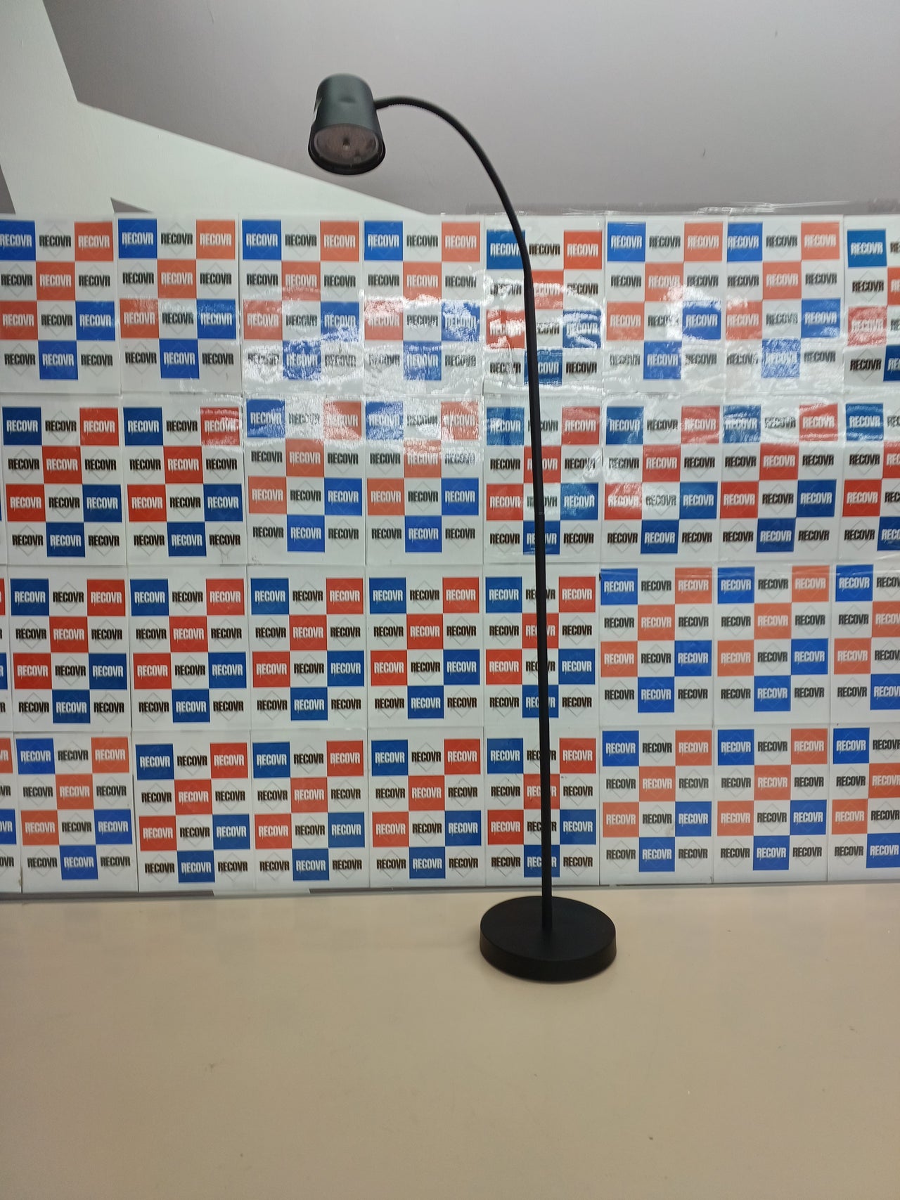 Lámpara pie LED inalámbrica regulable batería BRILONER