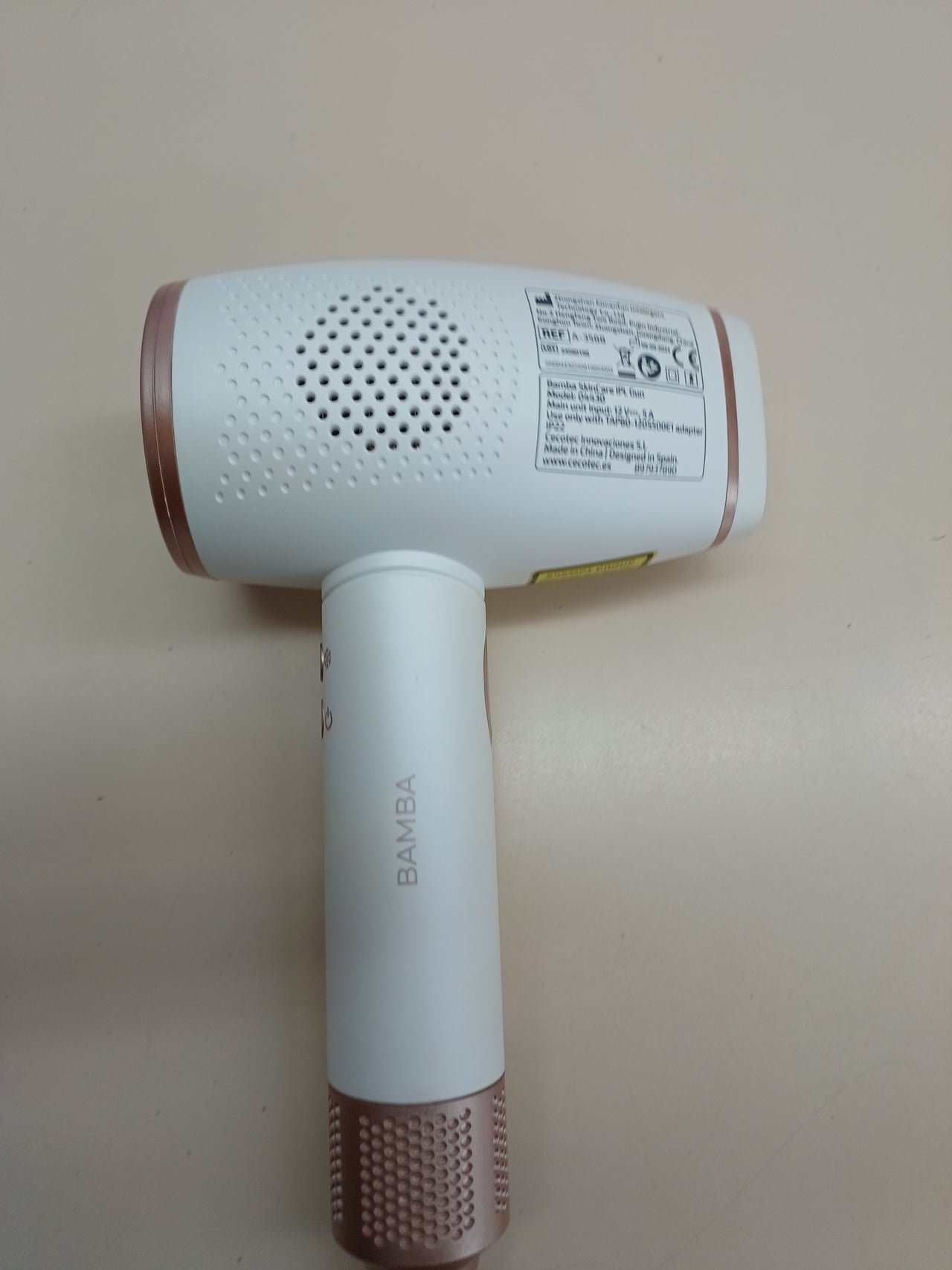 Depiladora IPL Bamba SkinCare 500k pulsos Cecotec.