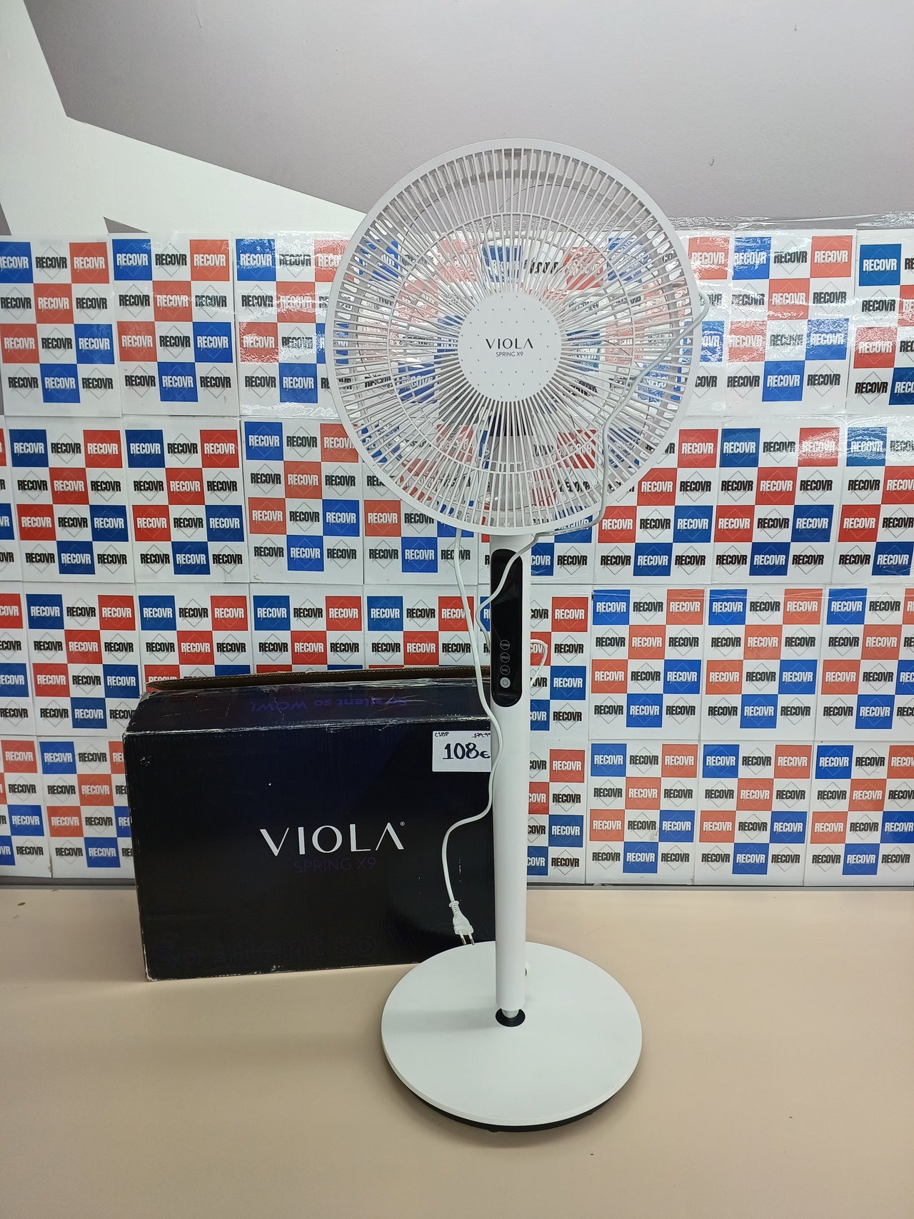 Ventilador de Pie VIOLA Silencioso Mando a Distancia