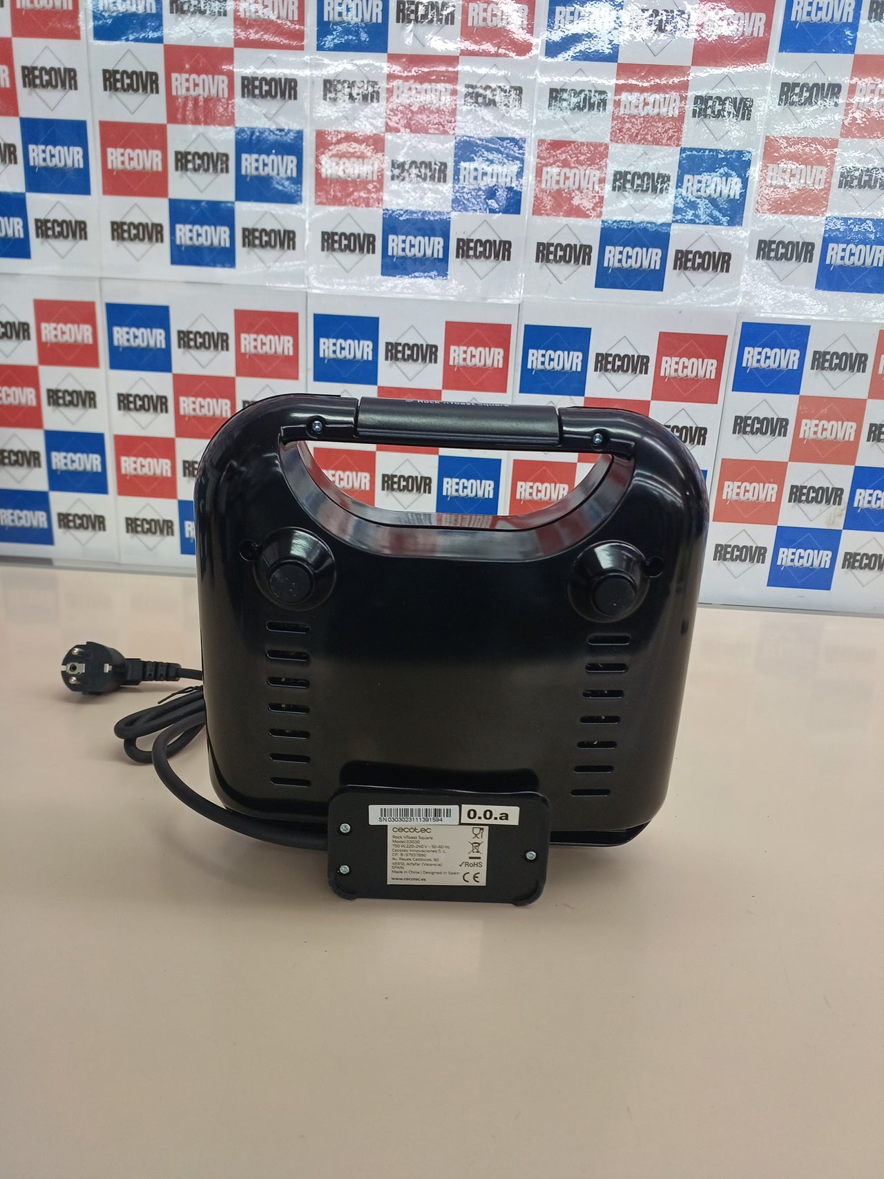 Sandwichera 2 sándwiches, grill piedra 750 W CECOTEC