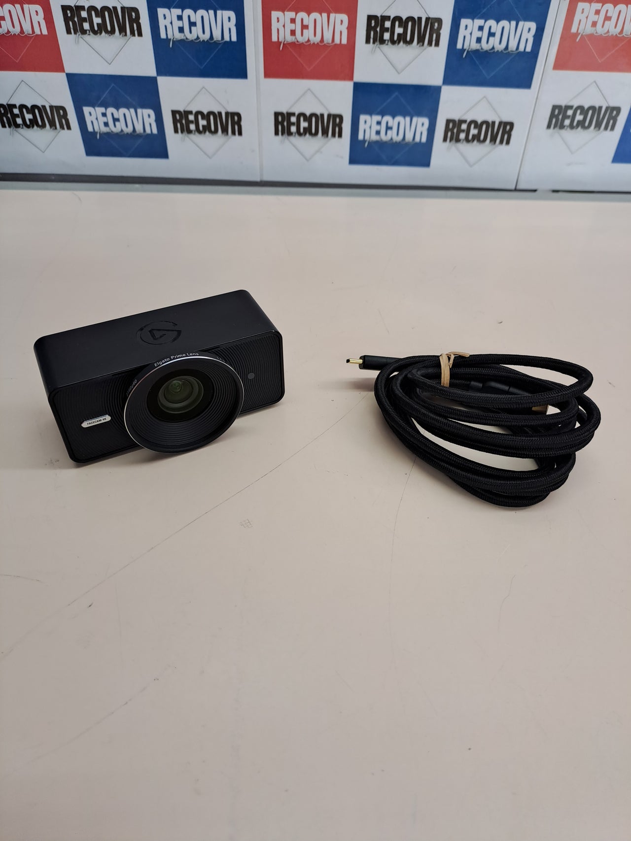 Webcam 4K 60fps tipo estudio Elgato Facecam 4K USB-C