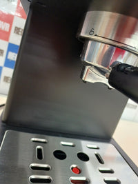 Cafetera express 20 bares con vaporizador y Cold Brew - Cecotec